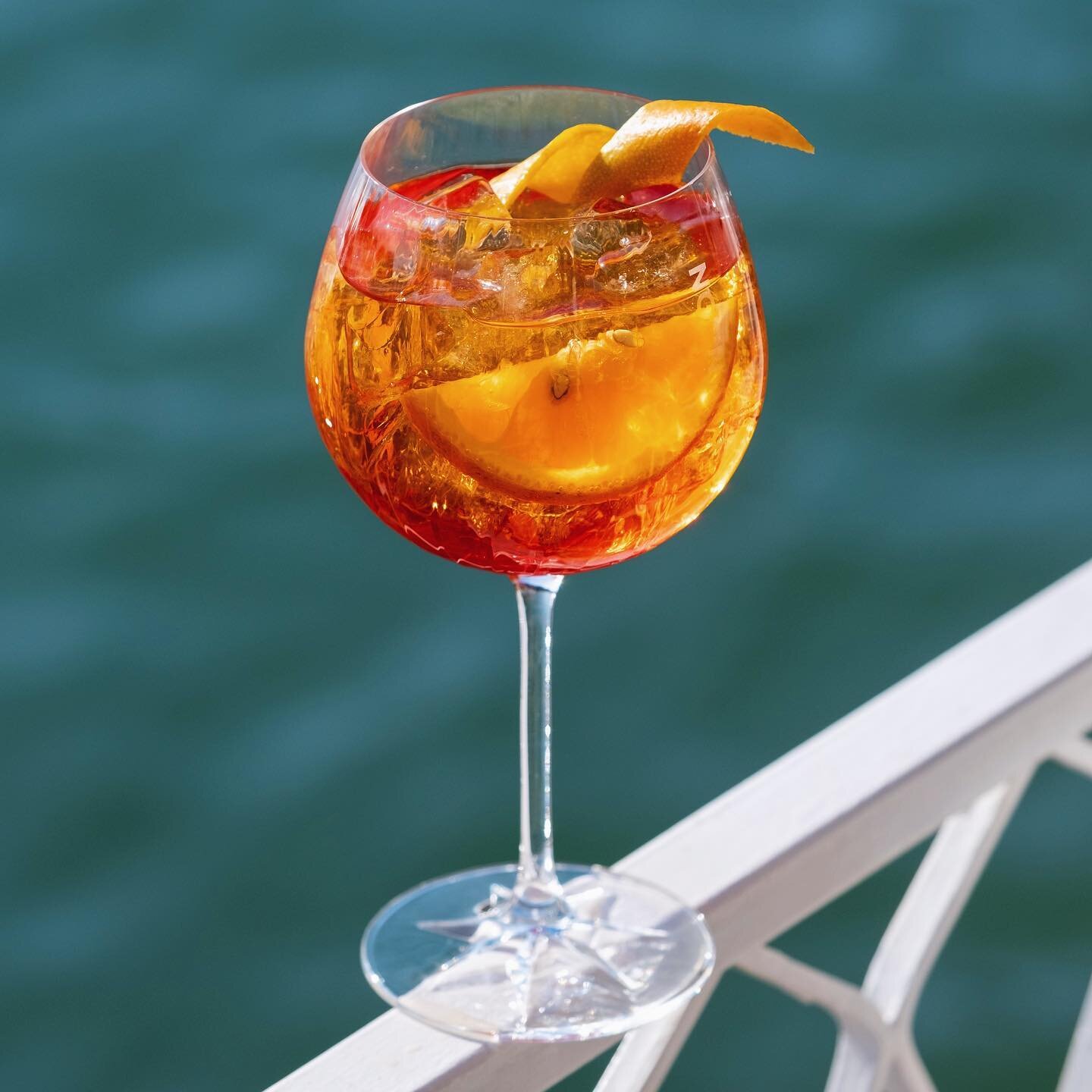 Aperitivo is not &lsquo;just a drink&rsquo; it&rsquo;s a way of life🇮🇹🍊#aperolspritz

Come join us to celebrate these last weeks of summer with some pre-dinner drinks served with a gorgeous sunset 🌅 here at La Boheme!!

| www.labohemedalyan.com |
