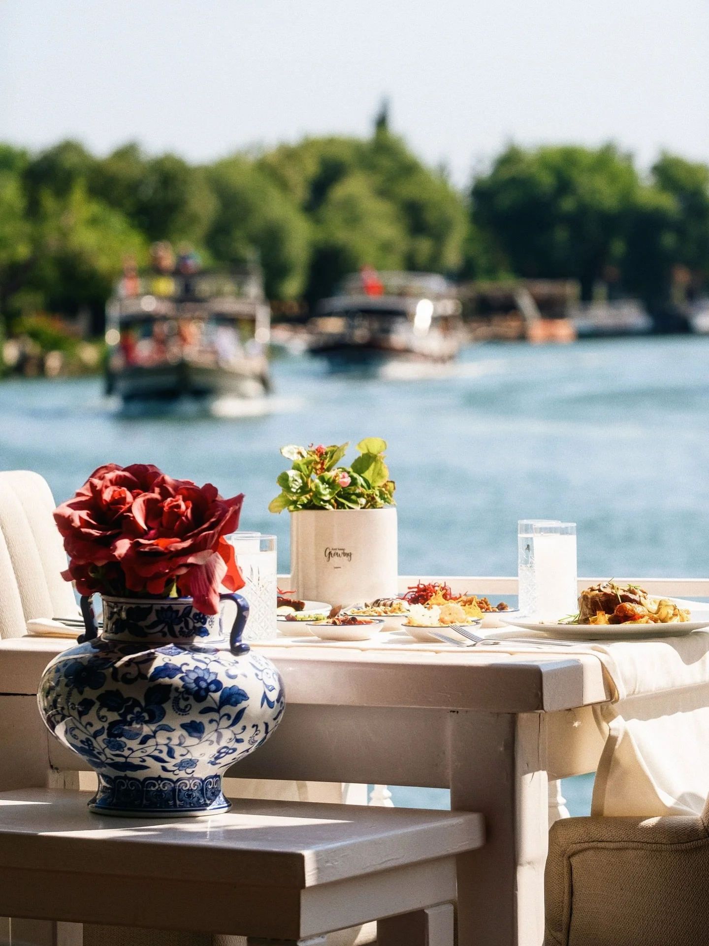 Our most 𝗽𝗼𝗽𝘂𝗹𝗮𝗿 𝘀𝗽𝗼𝘁 in the house!

Please ensure to book your riverside table early this summer.

⤑ ⤑ ⤑ ⤑ ⤑

Evin en g&ouml;zde k&ouml;şesi!

Bu yaz nehir kenarındaki yerinizi garantilemek i&ccedil;in rezervasyonunuzu erkenden yaptırın.
