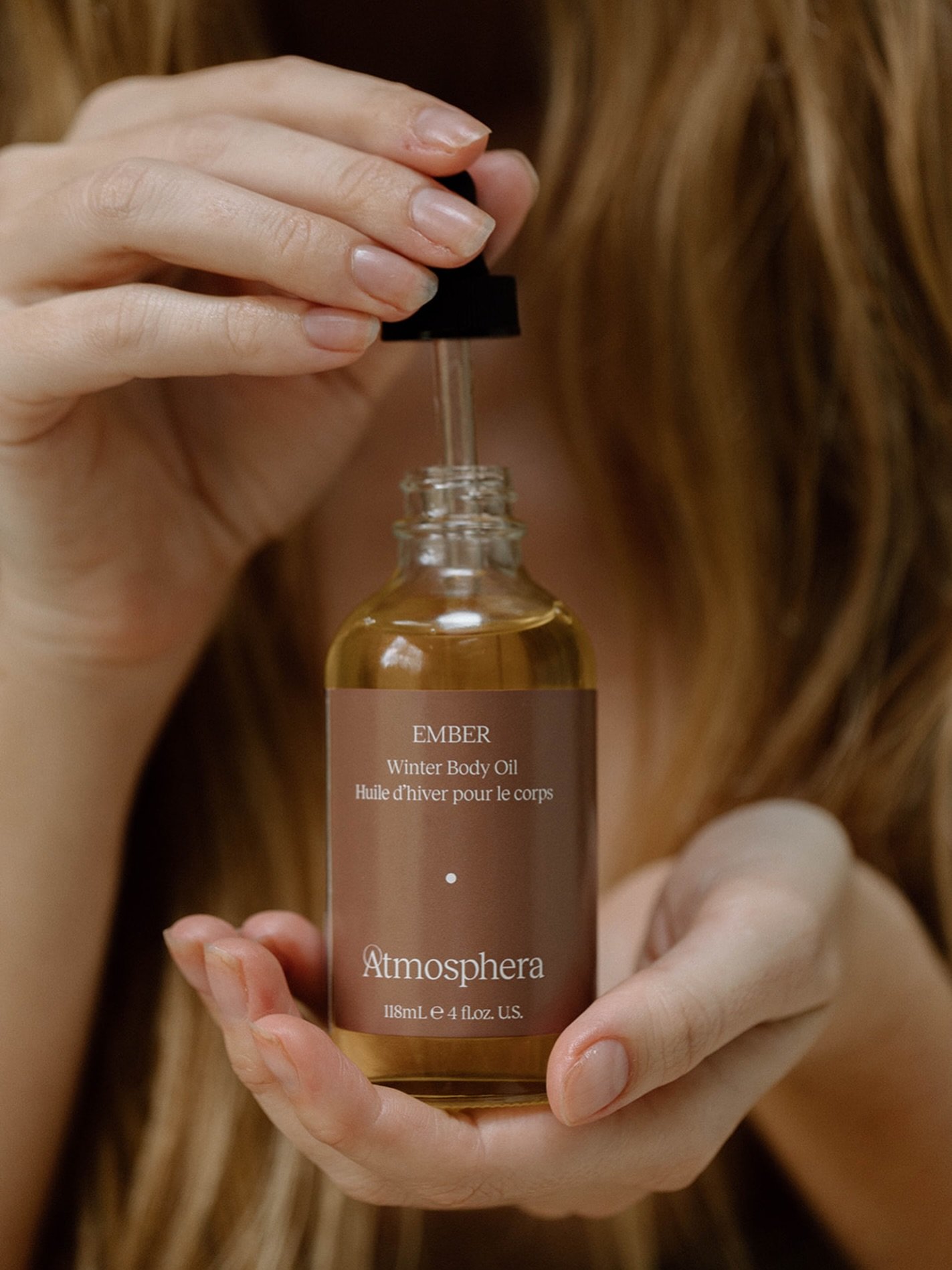Spice things up this Valentine&rsquo;s Day 🔥

Meet EMBER Nourishing Body Oil - your winter skin&rsquo;s new love language. 

Warm, spicy notes of cinnamon + clove melt into the skin, deeply hydrating and leaving behind a soft, irresistible glow. 

S