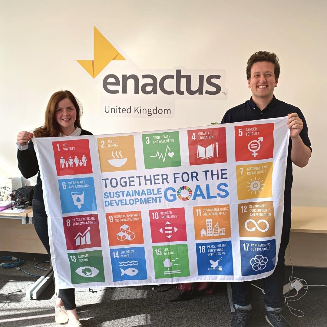 Together with @globalcompact we are raising the SDG Flag today to show Enactus UK&rsquo;s commitment to the Sustainable Development Goals! ✨

We&rsquo;re working #TogetherForTheSDGs to enable the next generation of responsible leaders to take meaning