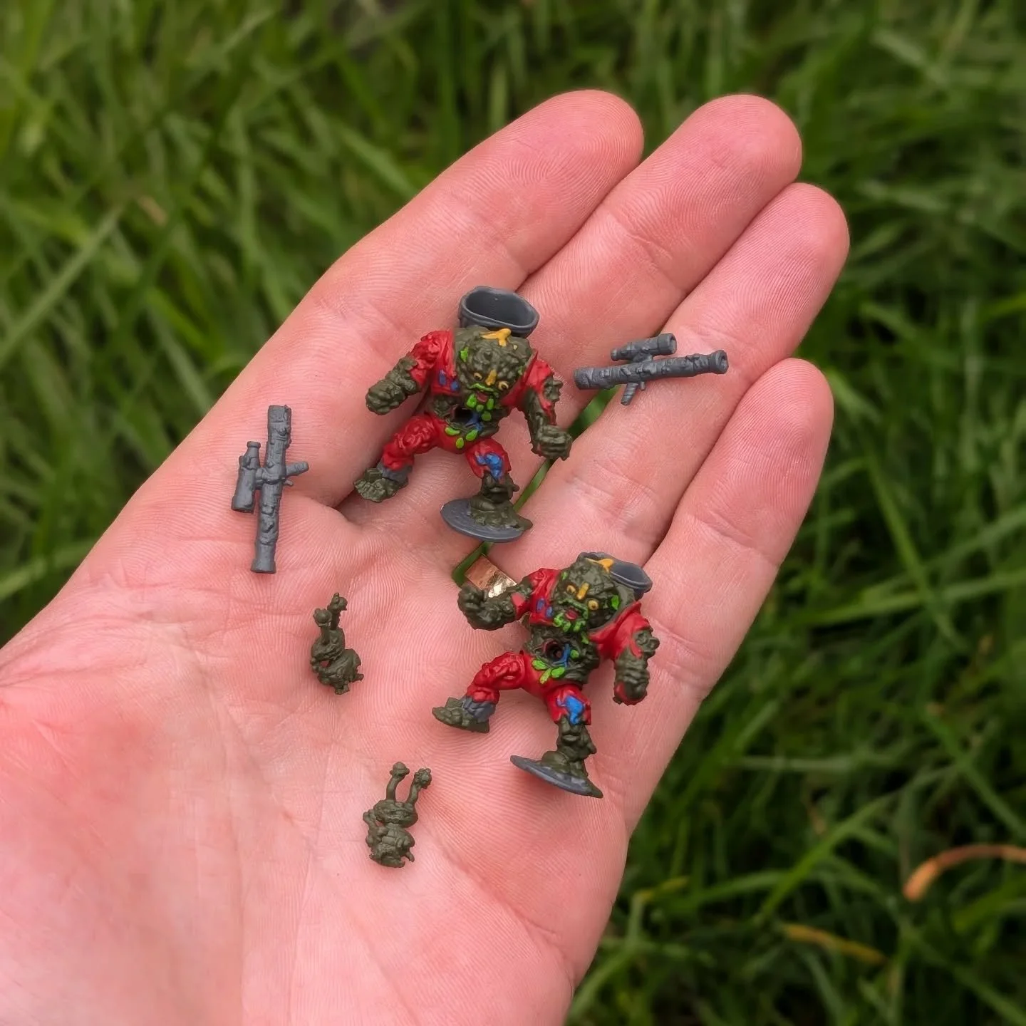 Teenie Weenie mini Muckman is 🚨 BACK IN STOCK!! 🚨
.
Check out 👉 www.theretrosaint.com
.
Grab him while you can, this is a very limited drop (I didn't make many) 💚
.
Action figures for your action figures 😄
.
🍕
.
#teenagemutantninjaturtles #tmnt