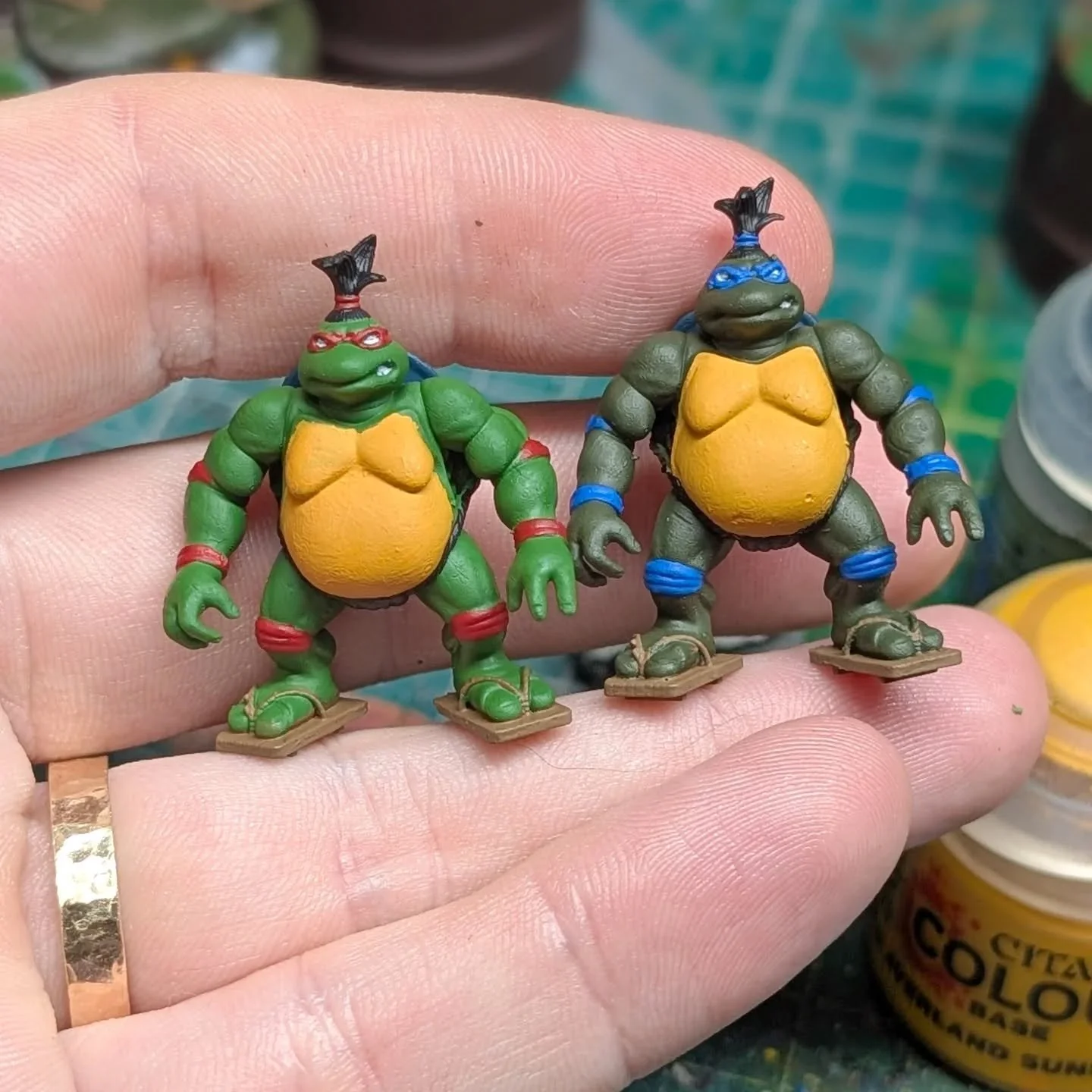That's Raph finished! Sumo Teenie Weenies coming very Very soon 👀 - Teenie Weenie Ninja Turtles 🐢 Sumo size! 
.
Resin by @nova3d3dprinter 
Nova3d currently have huge black Friday deal ls on at the moment too, grab the incredible washable translucen