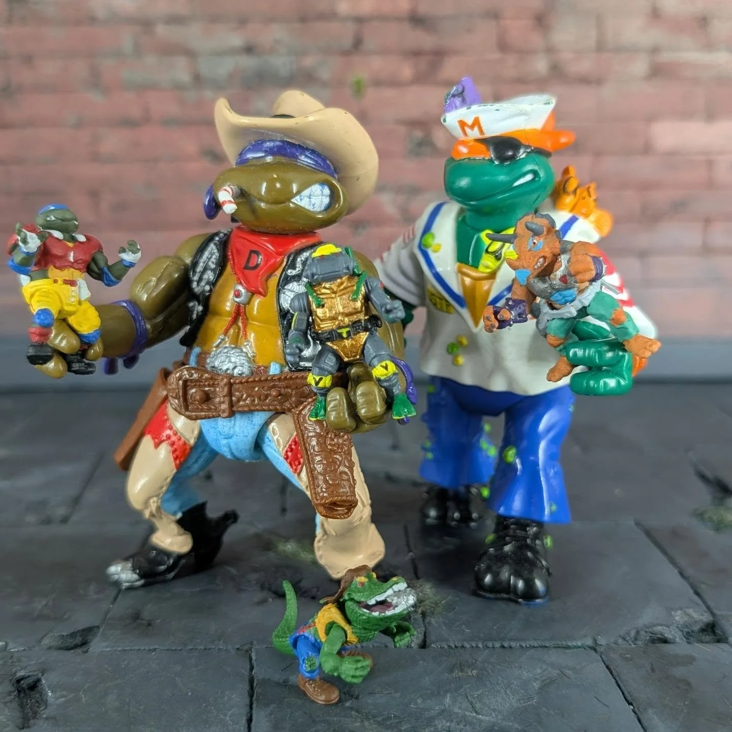 Teenie Weenie Ninja Turtles 🐢 
T.d tossin' Leo, Leatherhead, Triceraton and Metalhead are all available right now over on my website (link in bio 🤖)
.
Who should I make next? 🤔
.
🍕
.
#ninjaturtles #teenagemutantninjaturtles #actionfigures #toys #