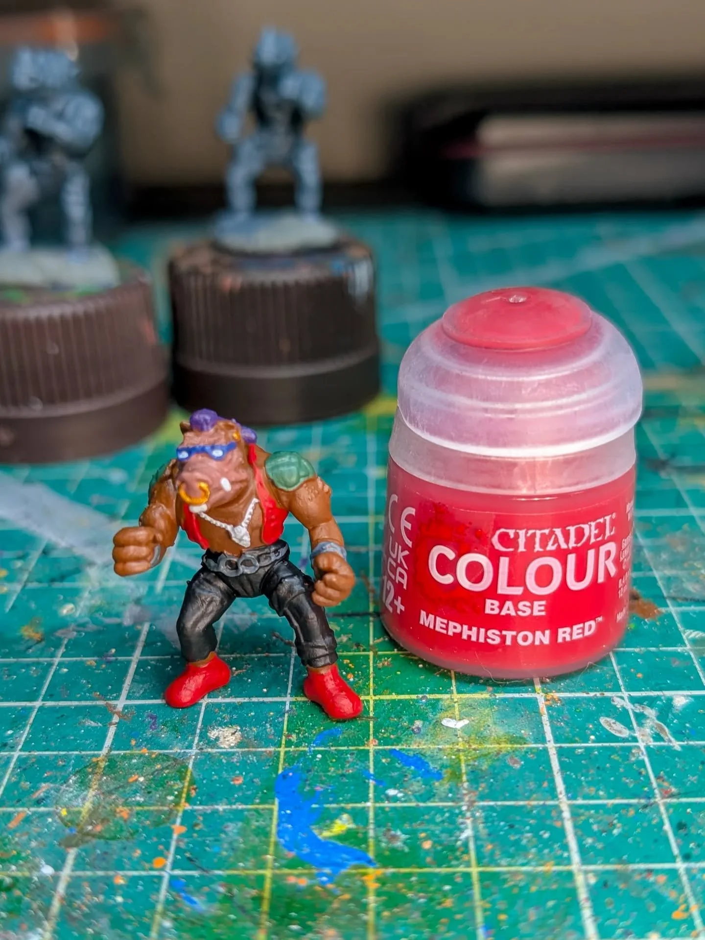 Teenie Weenie Bebop is complete. Standing at just 1 inch tall, he's the perfect companion to your action figure display. 🐗
.
I'm going to release him  on the website at the same time as Rocksteady, so to save you all on postage. 💚
.
Watch this spac