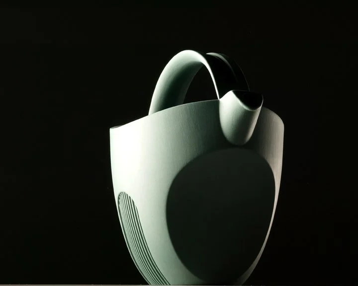 Entre deux becs, 2002 porcelain slip cast