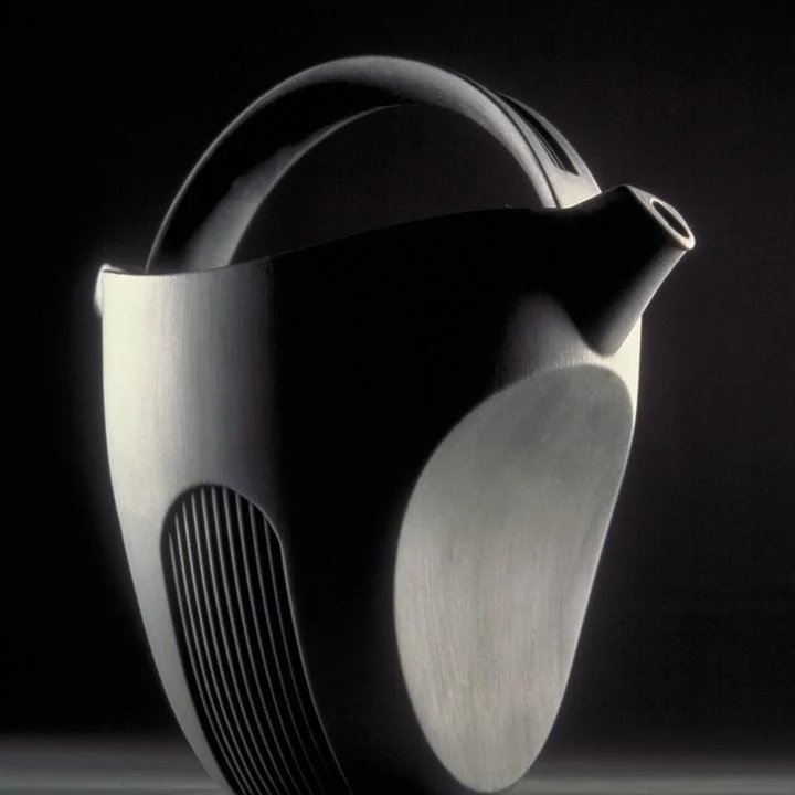 Entre deux becs, 2002 porcelain slipcast