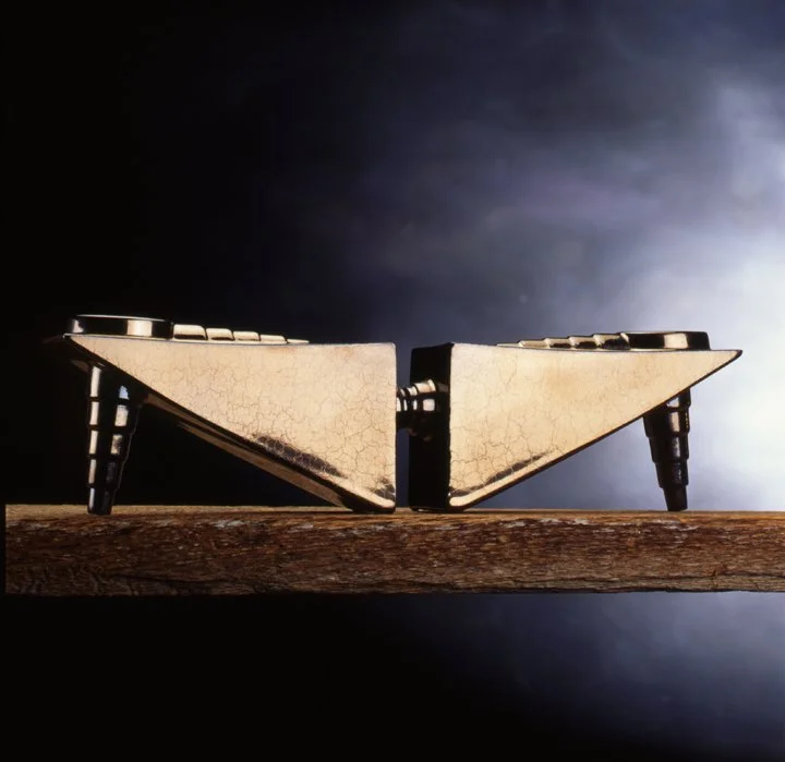 Lego pour architecte, 1989  earthenware slipcast gold glaze 