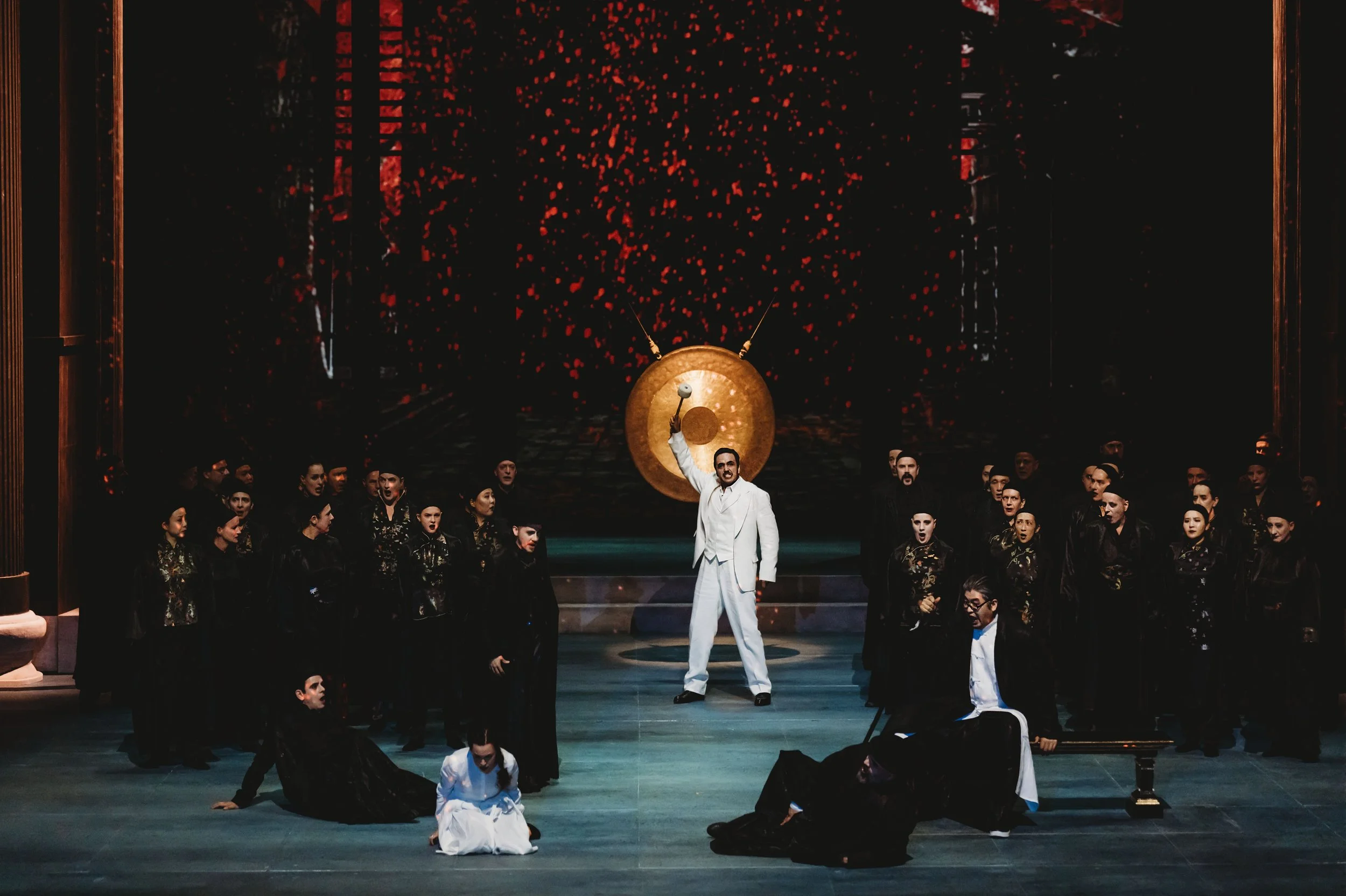 Turandot 2024_Hessisches Staatstheater Wiesbaden_039 (Custom).jpg