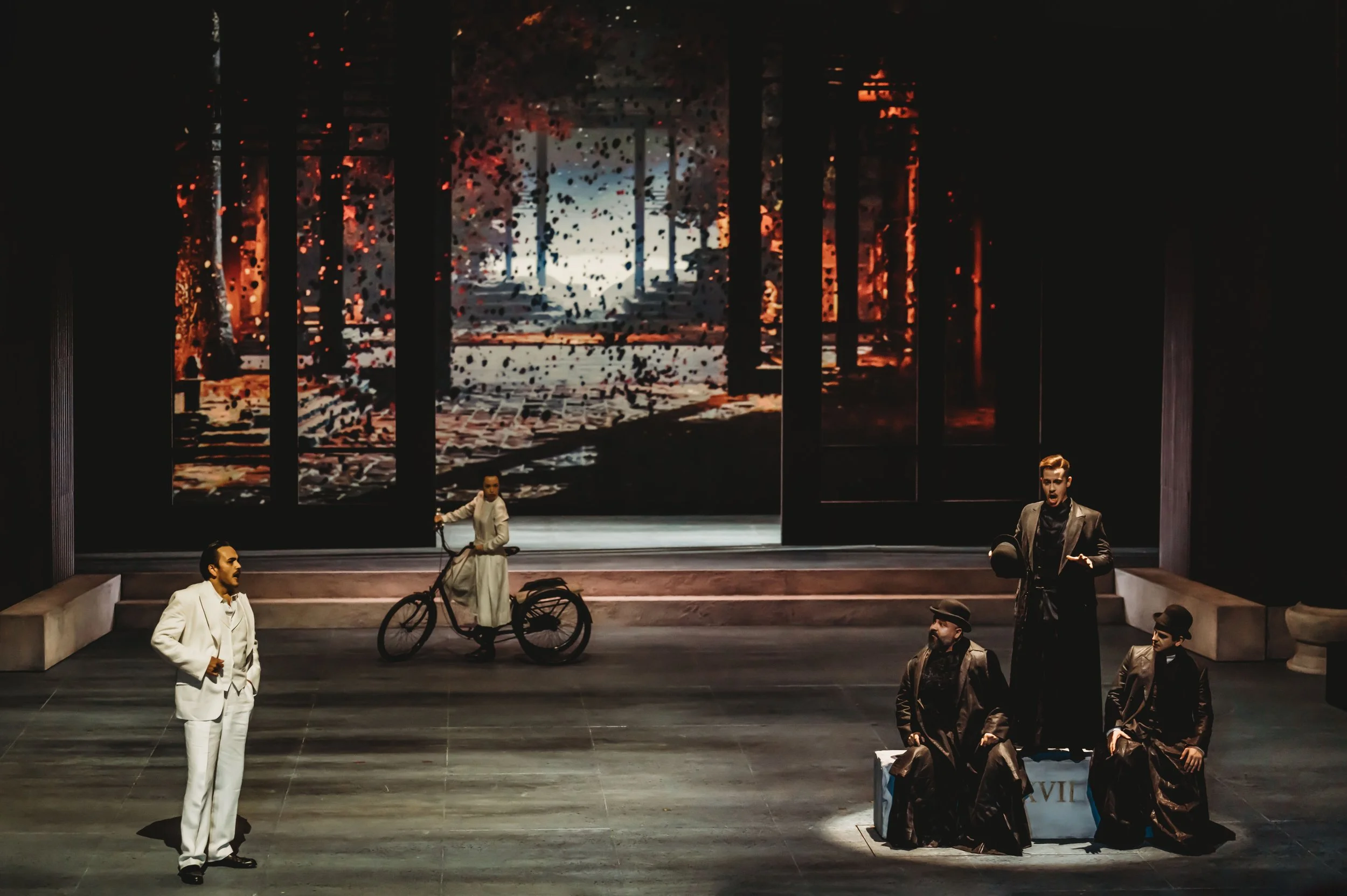 Turandot 2024_Hessisches Staatstheater Wiesbaden_028 (Custom).jpg