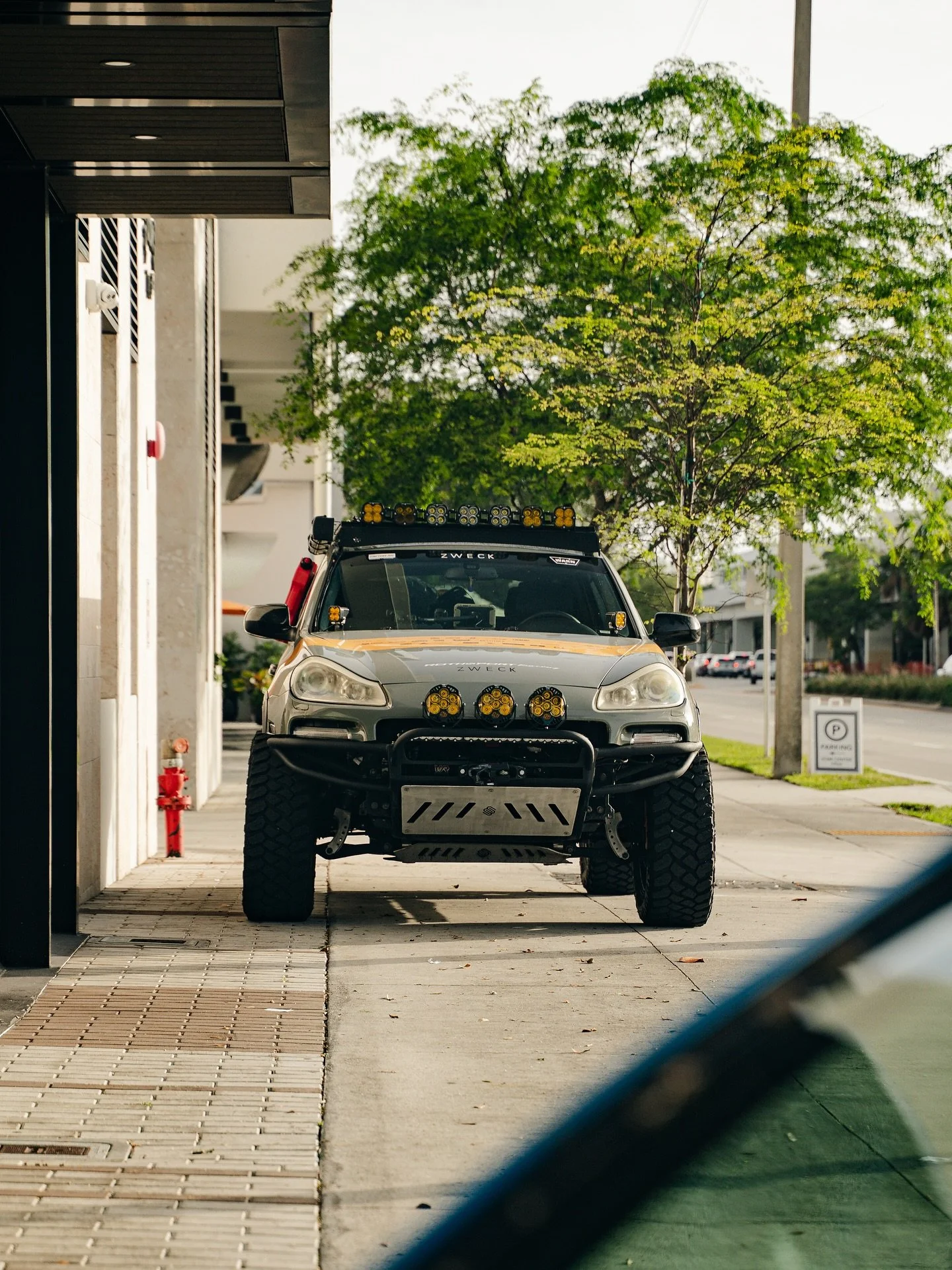 Two Machines. Two coast. And a 9000+ mile trip across America.

EST2WST 

@lorenzorodriguezz @everythingjacquette @oldspd @roco4x4 @eurowise_performance 
@zweck @mantra.wheels @ineos_grenadier 

#overland #offroad #offroading #porsche #ineosgrenadier