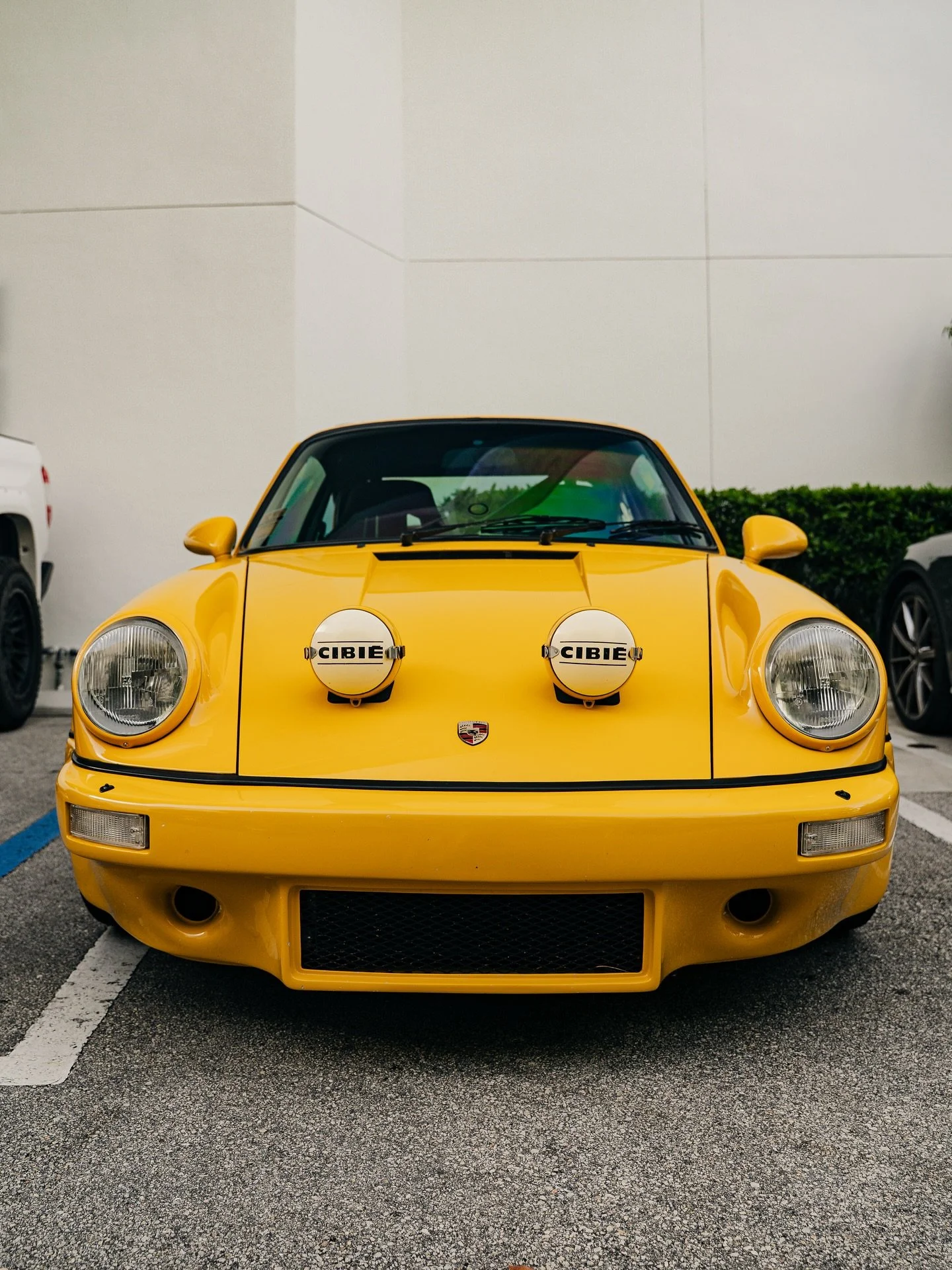This Porsche 911 is 🍌&rsquo;s

@flatsixmisfit305 at the @noesushimiami X @zweck pop up event

#porsche #porsche911 #porsche930 #911 #930 #930turbo #miami #porscheclub #porscheclassic