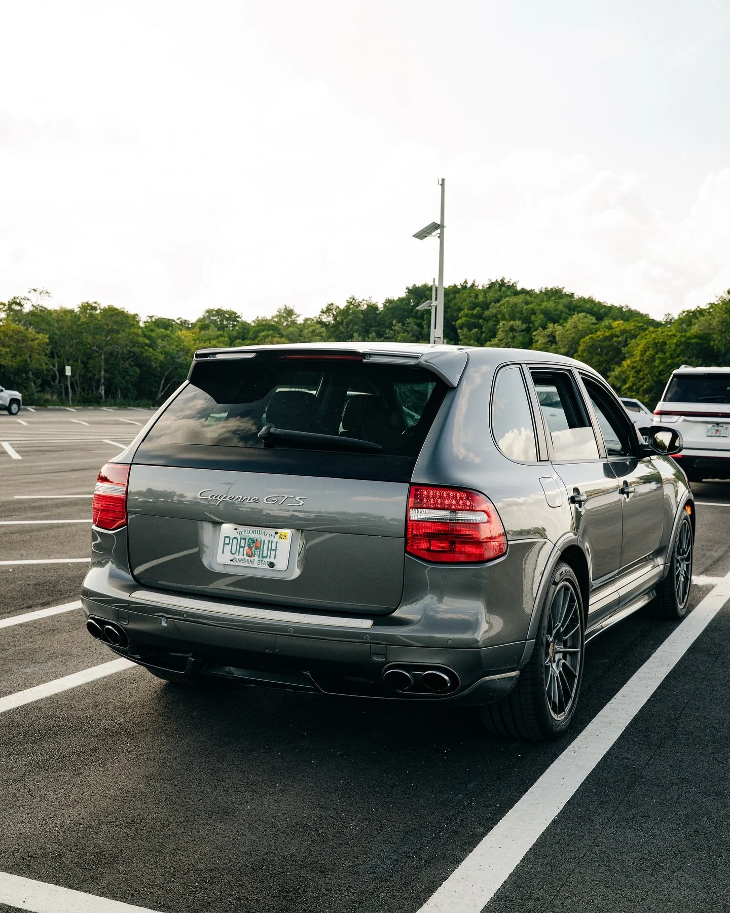 From S to GTS POR-SHUH V2

After being around Porsche for most of my career 2 years ago I told my self I would buy a Porsche so I got my 955 S. Now it was time for a upgrade so I got my new to me catalog spec&rsquo;d 957 GTS. Something about SUV with