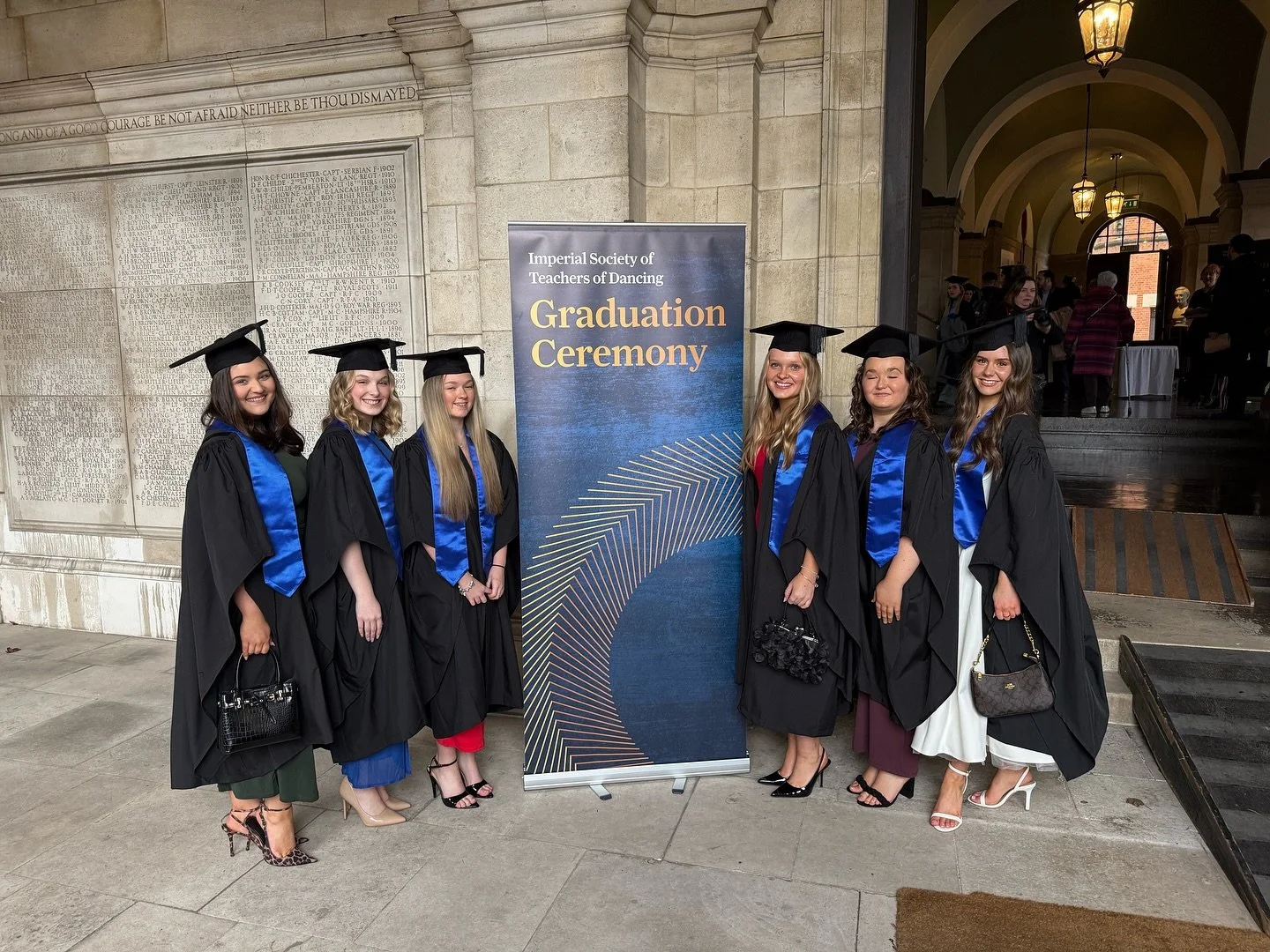 6 of our 3rd Year College students went to London over the Half Term to receive their official qualification as a ISTD Modern Theatre Teachers 👩🏼&zwj;🏫 

We couldn&rsquo;t be prouder of you all!👍🏼👏🏻

Huge thank you to our brilliant DDE Teacher
