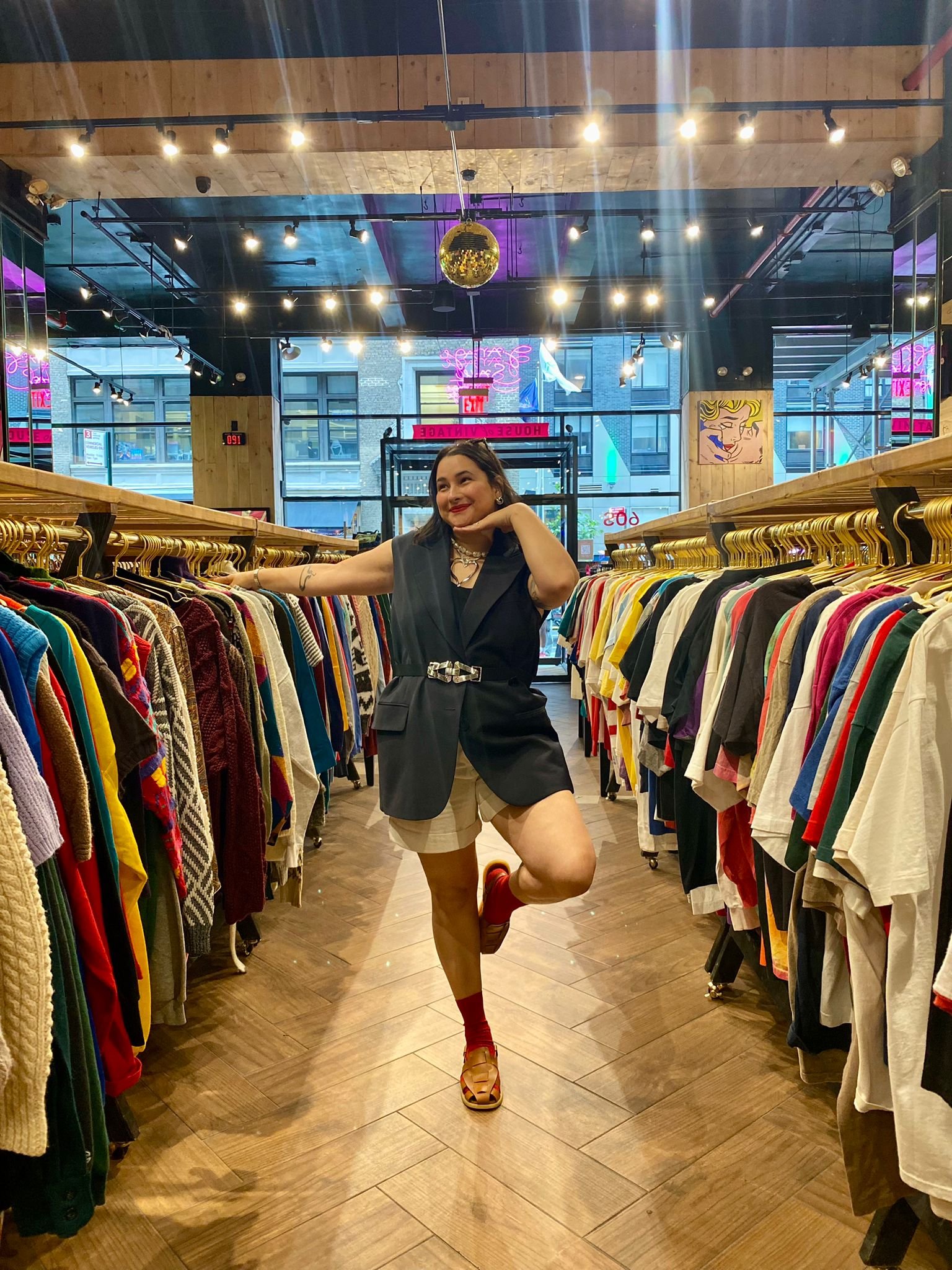 Ana Harris poppin' tags