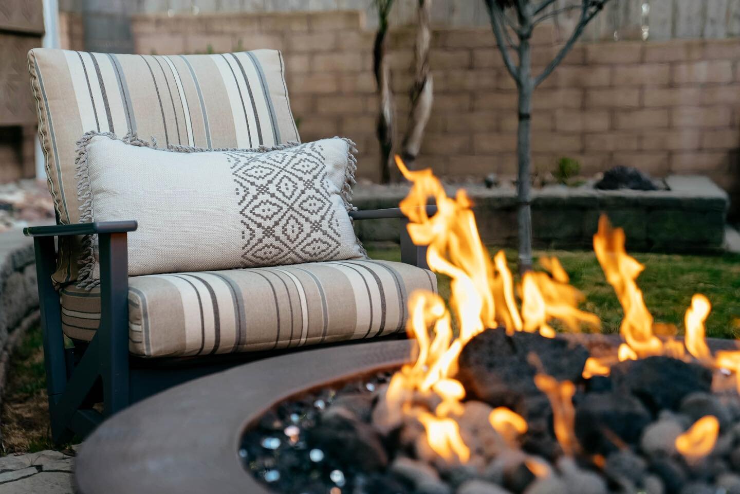 TIP: It is recommended to have moveable seating that can move closer/further from a fire feature versus stationary built-in seating, to control the amount of warmth one receives.
