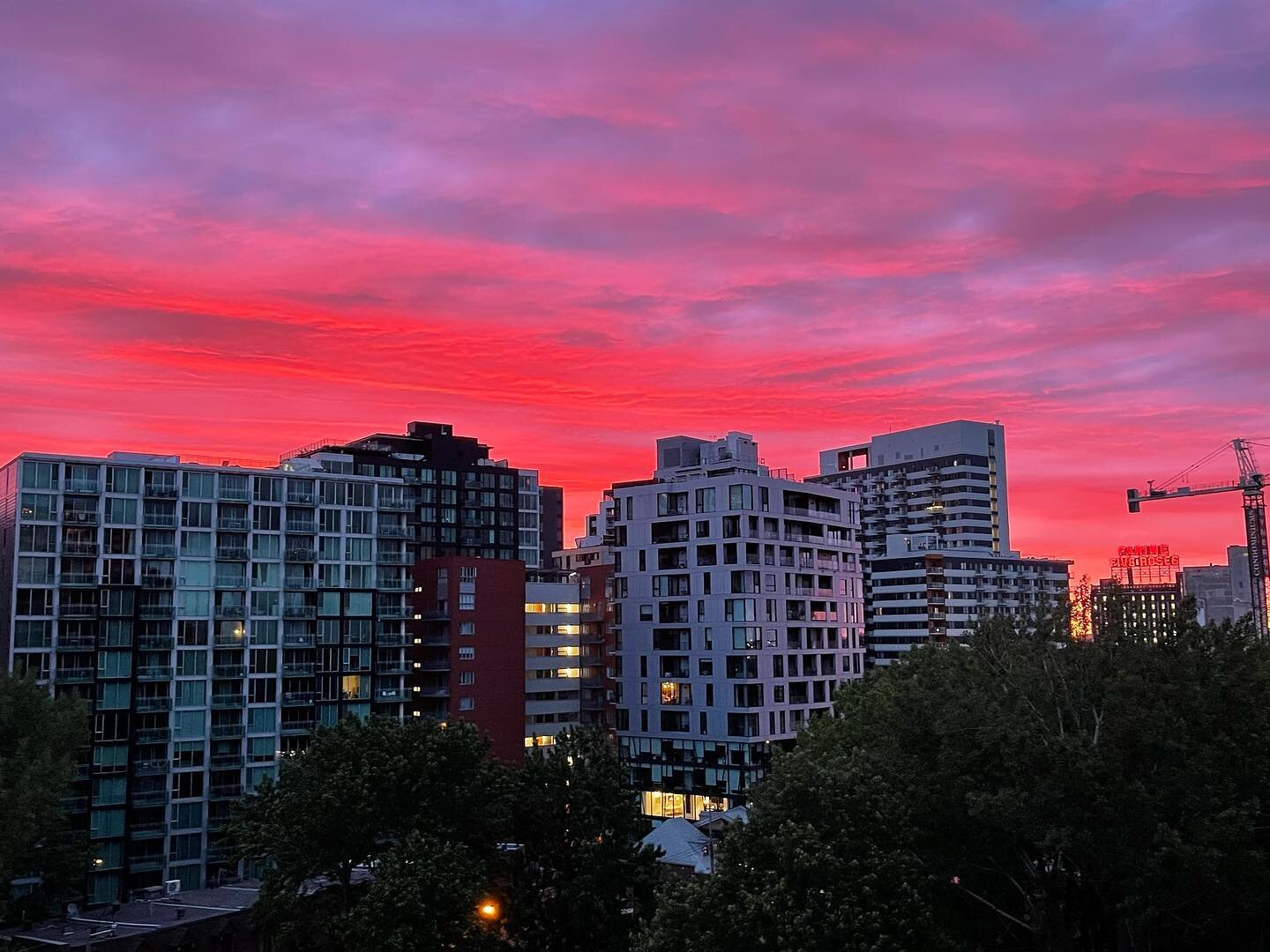 &hearts;️ When the 5am sky ⛅️ (no filter) is totally on brand with our brand! 

#marketing #onbrand #branding #digitalmarketing #digitalmarketingagency #nofilter #nofilterneeded #theministryofmarketing #themofm #mofm #nature #photography #photographe