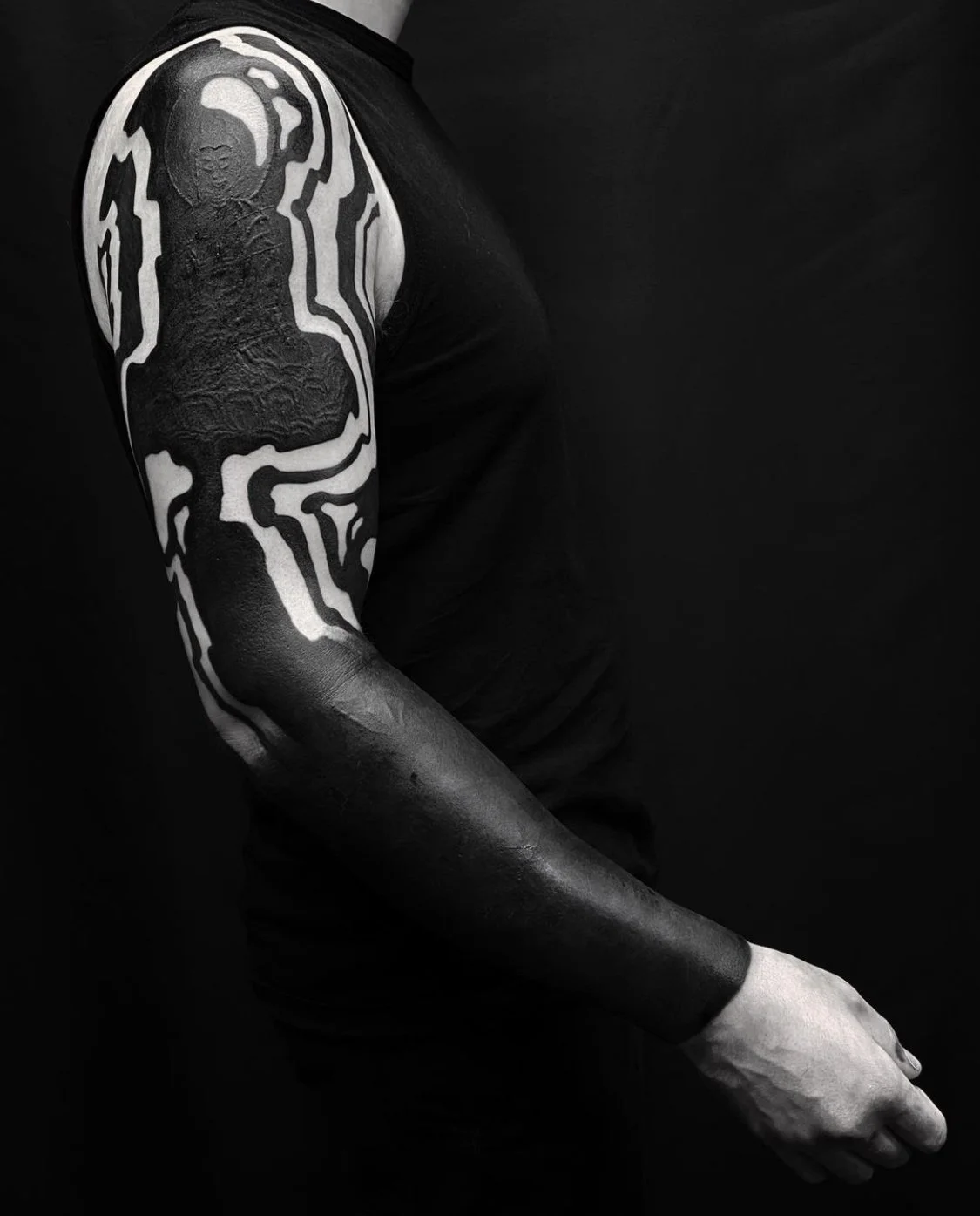 Blackwork neotribal suminagashi arm sleeve tattoo rework, cover up || Blackwork artist London