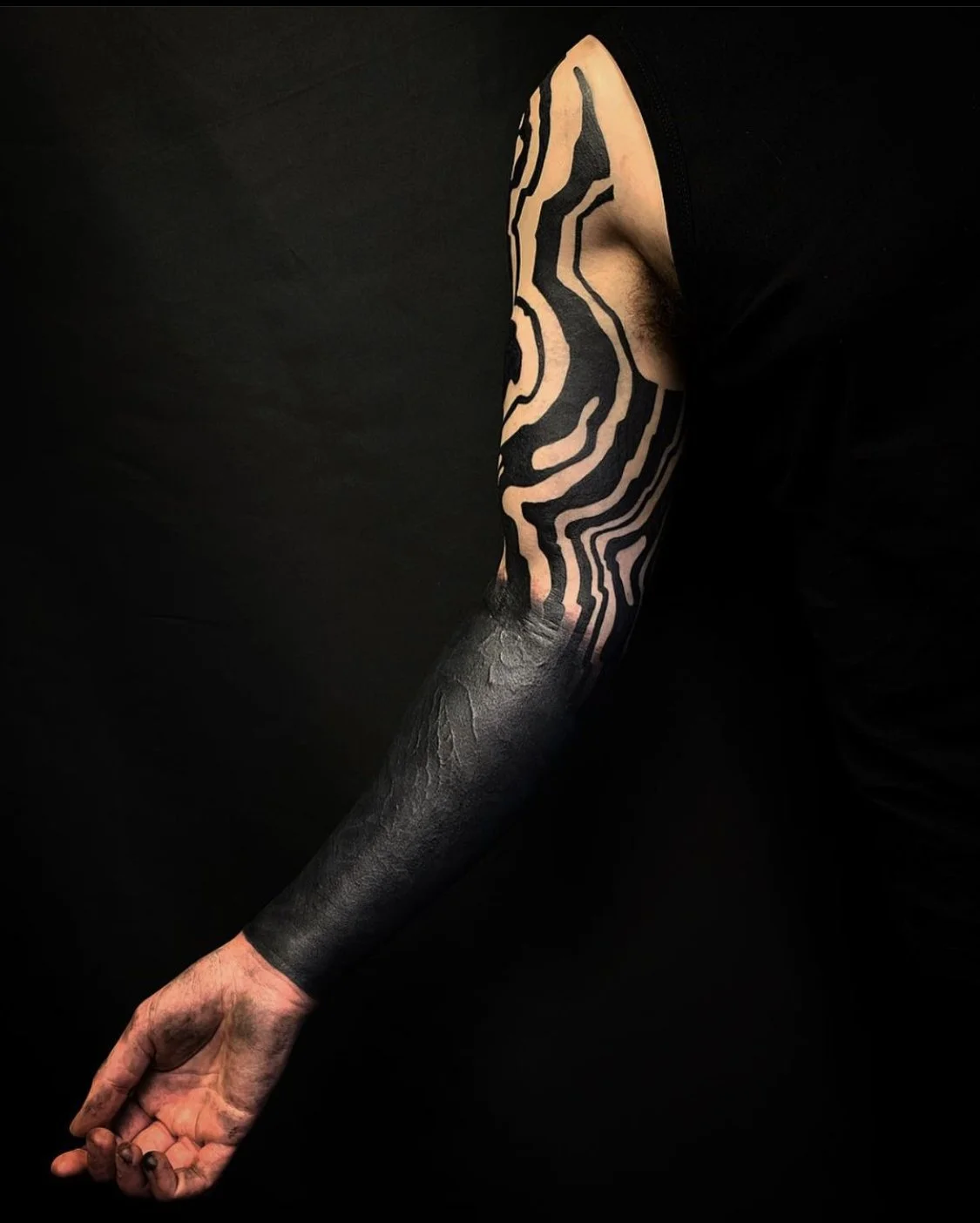 Blackwork neotribal suminagashi arm sleeve tattoo rework, cover up || Blackwork artist London