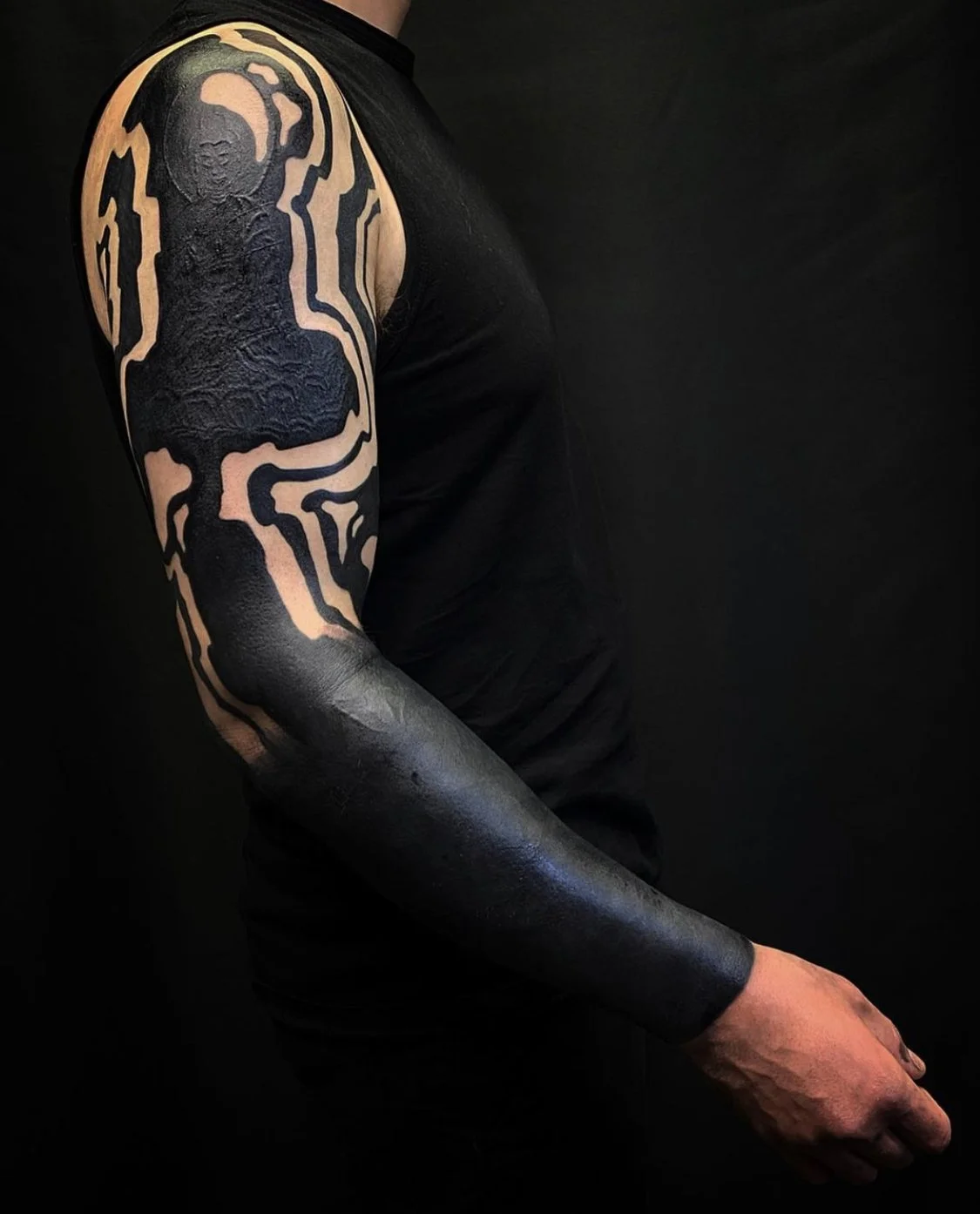 Blackwork neotribal suminagashi arm sleeve tattoo rework, cover up || Blackwork artist London