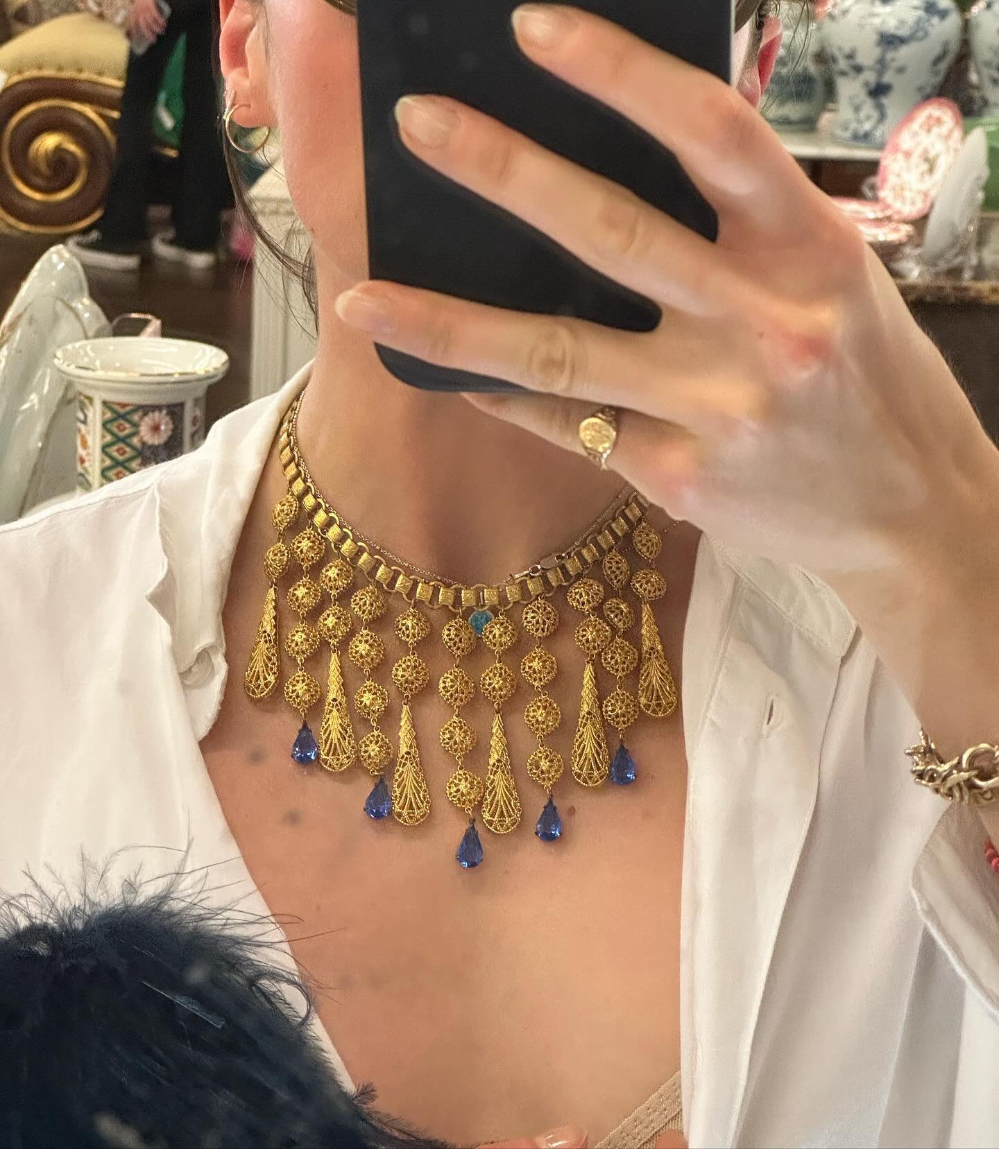 All of my brides get something old🧚🏼&zwj;♀️ Nothing I love more than sourcing special vintage accessories to complete a lewk. Where&rsquo;s my cig smoking bride who wants the antique cigarette case??? 

Antique Czech blue bib necklace
Antique cameo