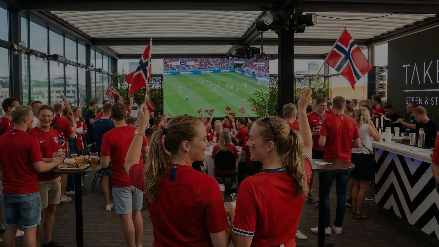 VM på TAKET | Fotballfest i Oslo sentrum — TAKET Steen & Strøm