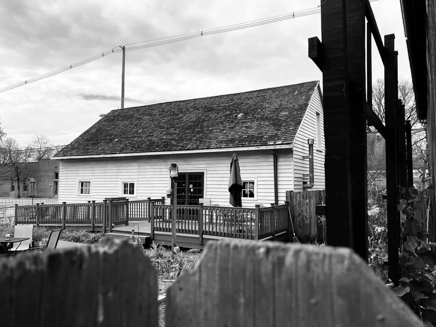 Highlighting the soul in a monochromatic fashion&hellip;

#monochromatic #coffeevibes #coffeeculture 
📸: @pointman777