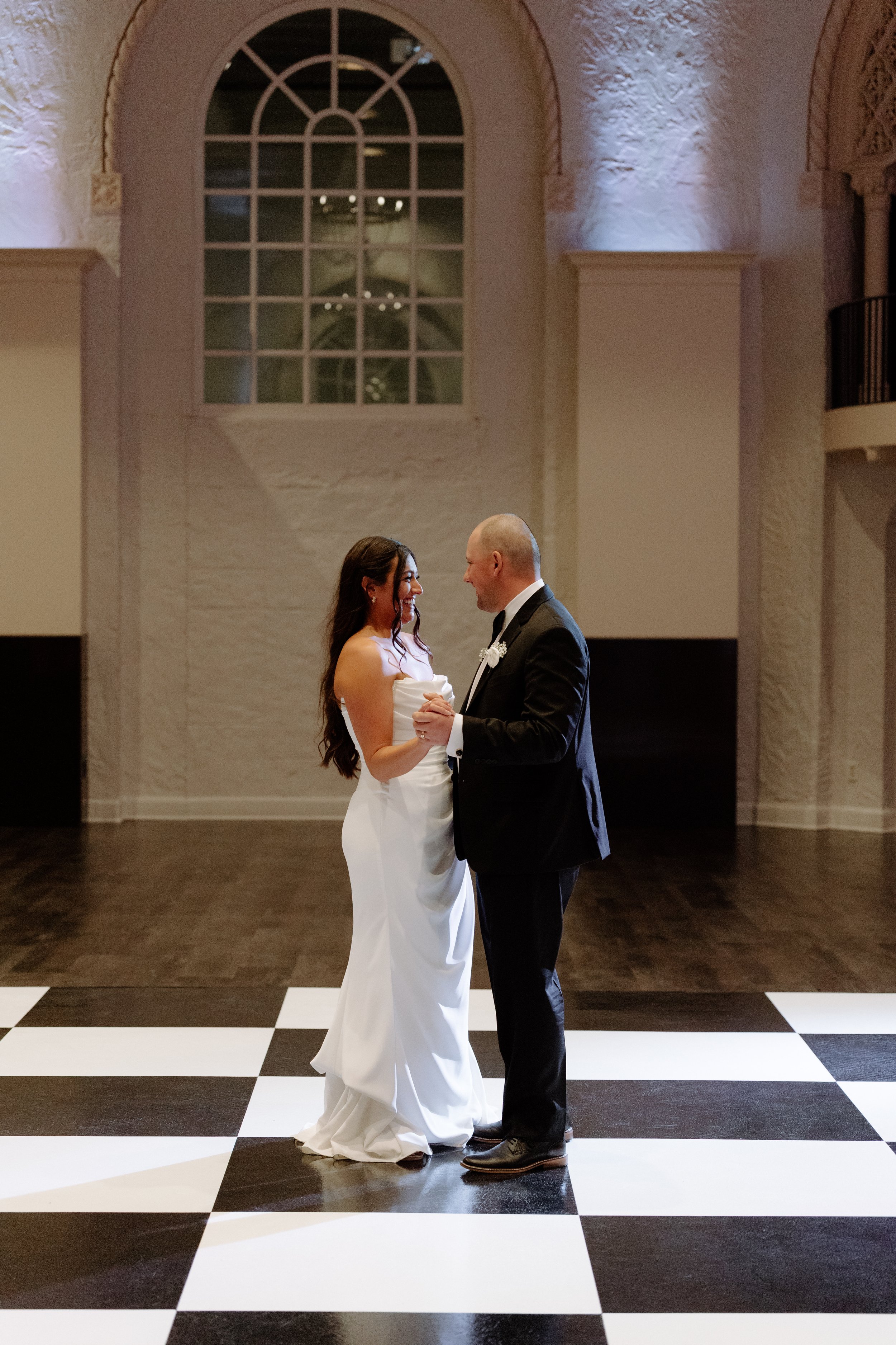How Venue Layout Impacts Dance Floor Energy