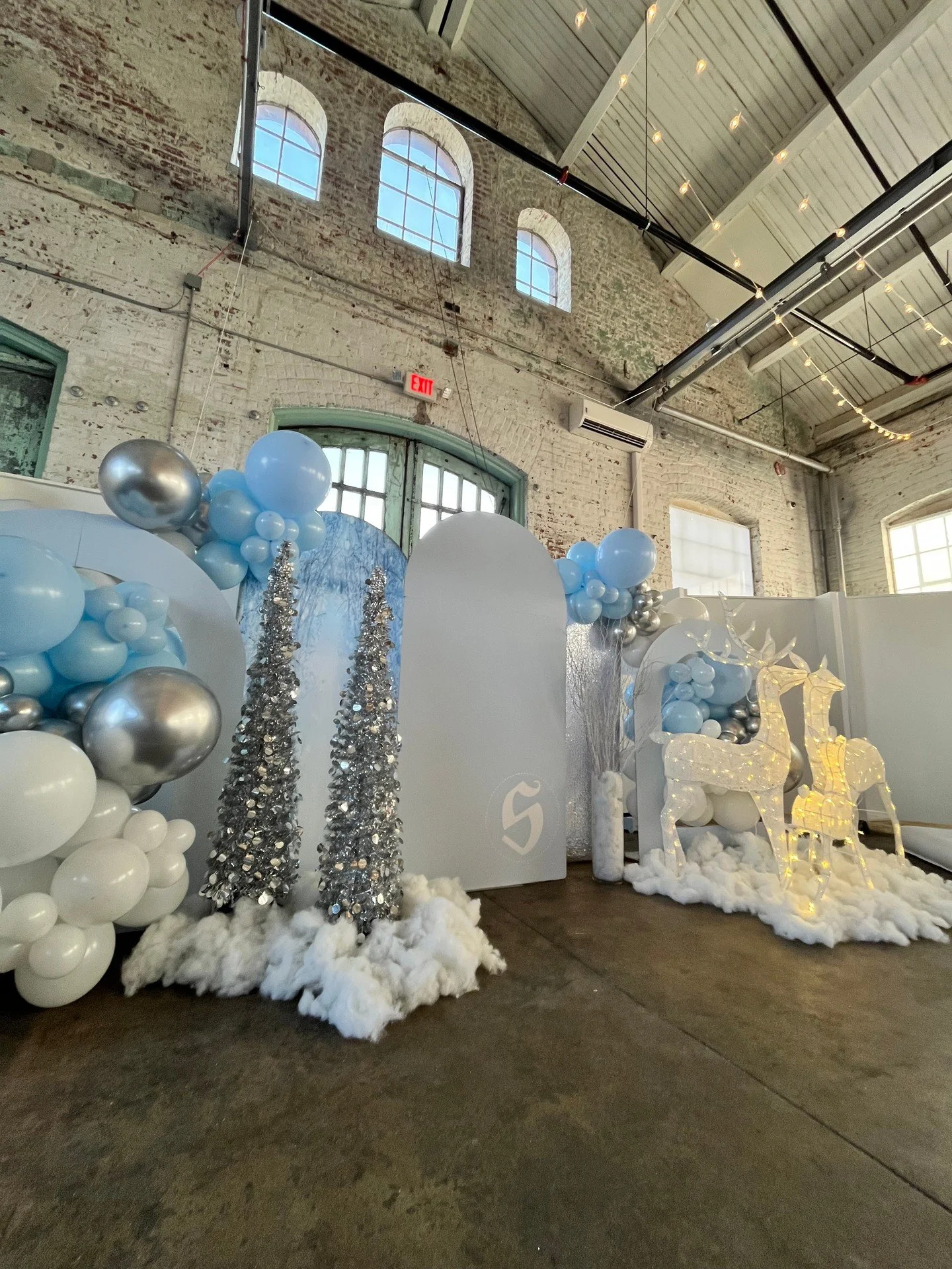 It might be October, but holiday parties are already on our minds! 🎄
The holidays are coming, and BLDG39 is ready to make your celebration unforgettable. Whether it’s a cozy friends-and-family gathering or a full-on festive corporate blowout,