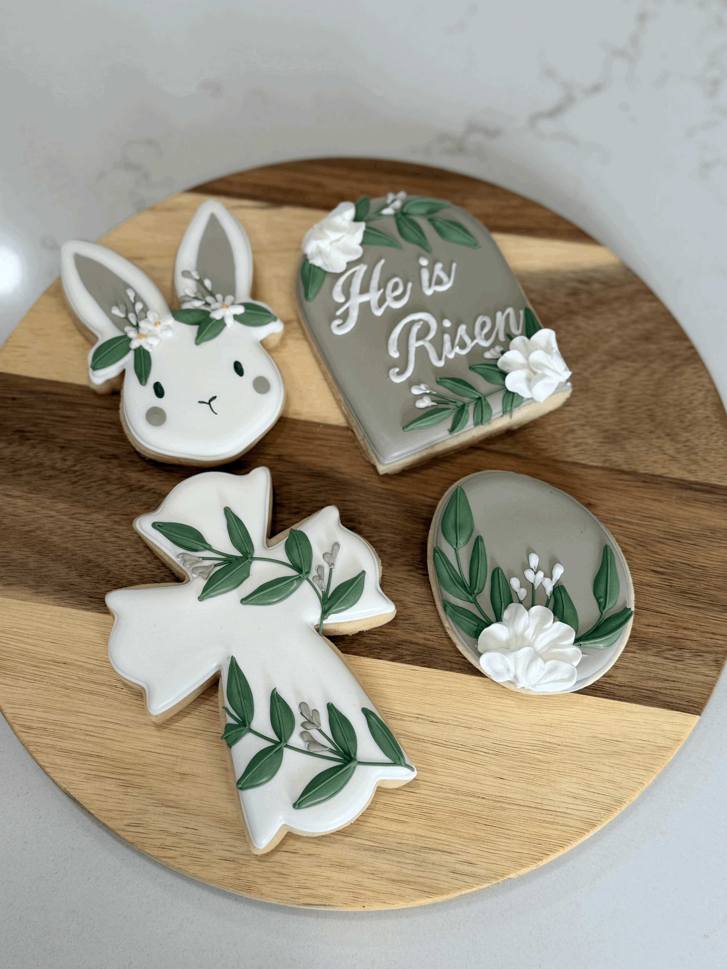 He is Risen Easter Set