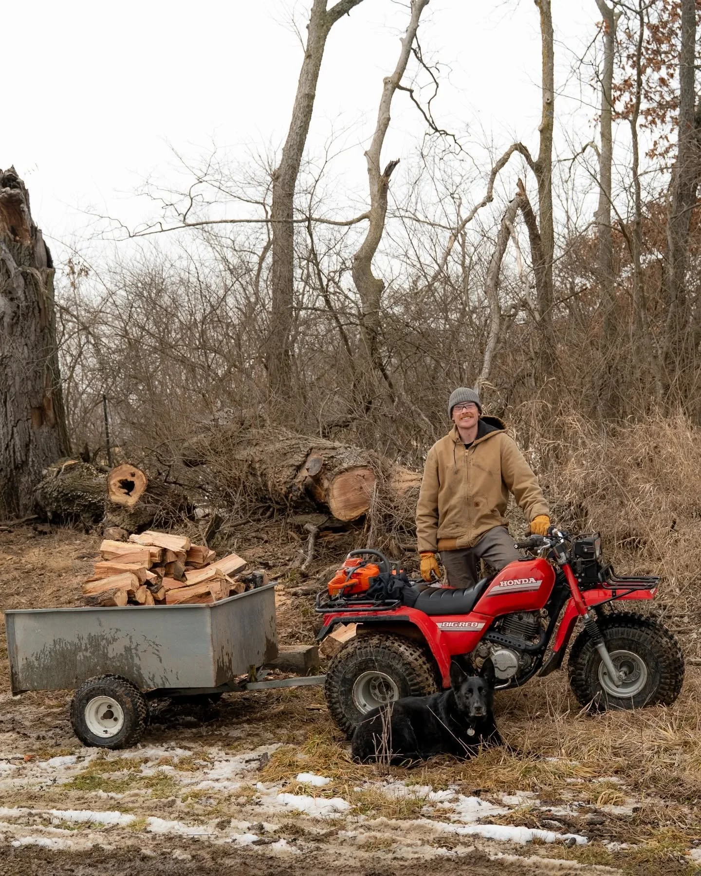 Dug out the classic 1985 @honda_powersports_us ATC 250ES and put it straight to work. Such a timeless machine, happy to bring it out of retirement.

#RideRed #ATC #BigRed &hearts;️