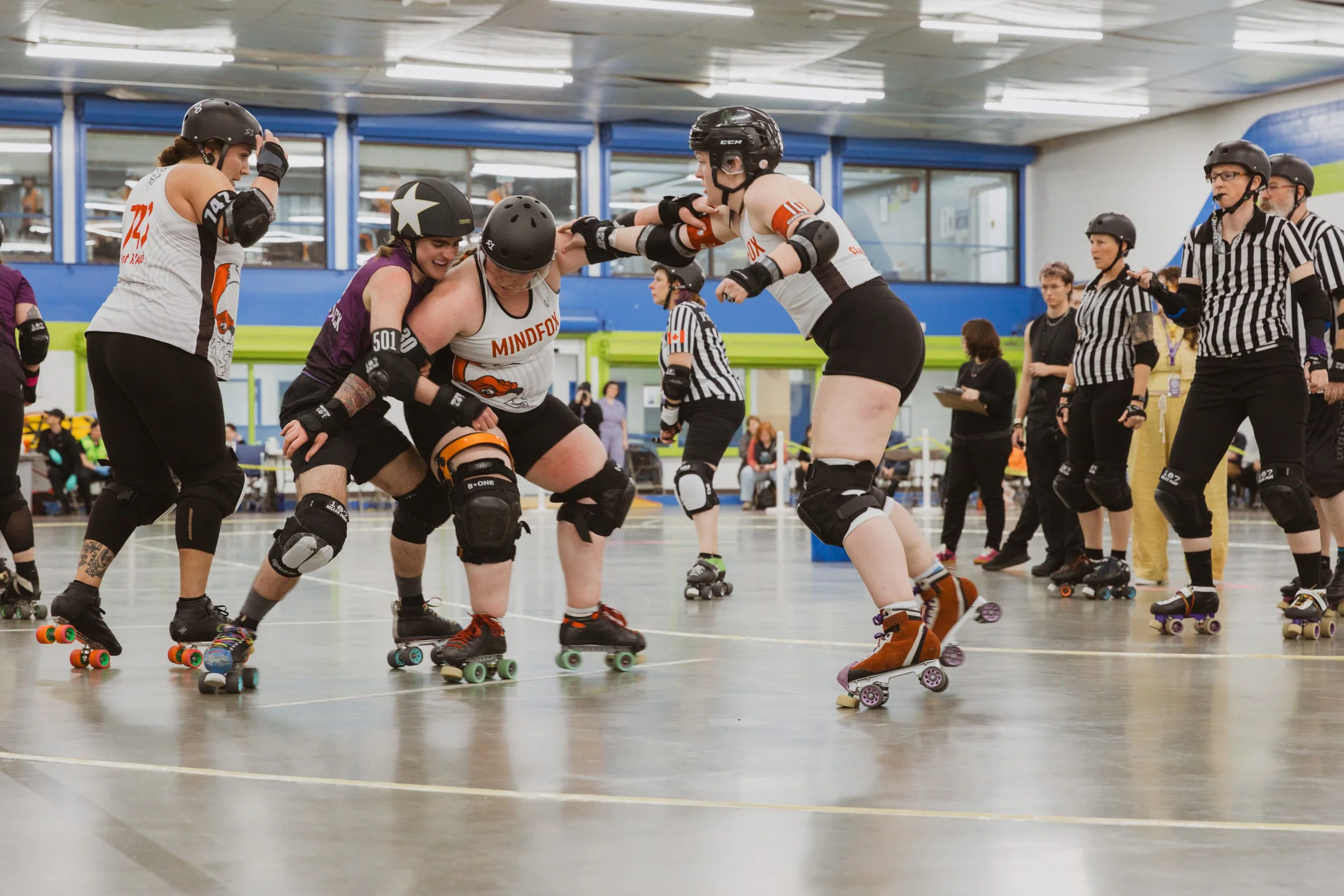 victoria-bc-sports-photography-team-stopping-jammer.jpg
