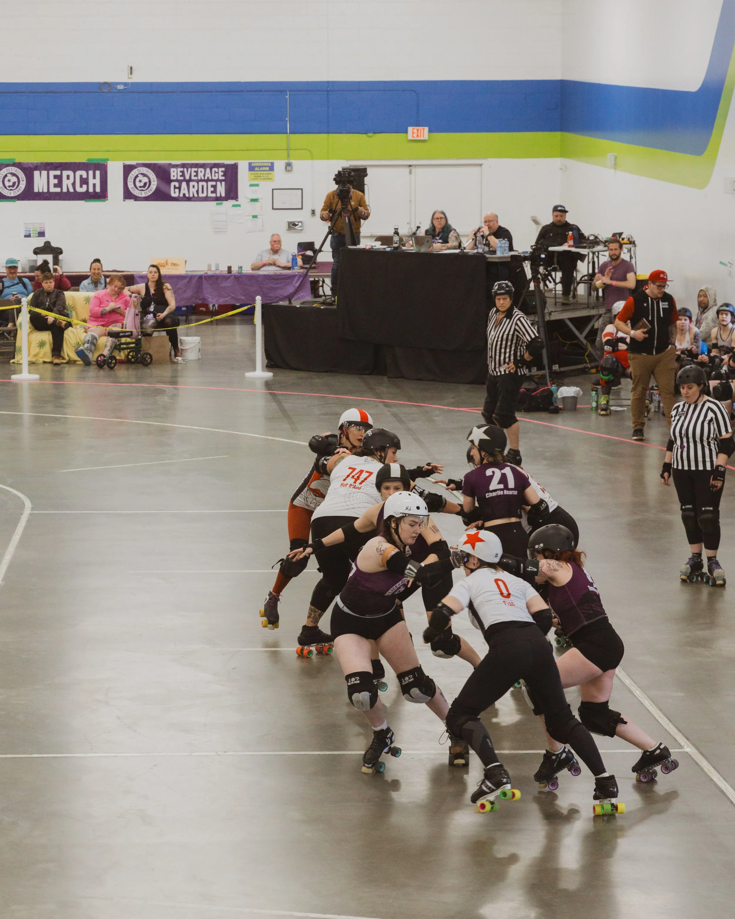 victoria-bc-event-photography-teams-clustered-action.jpg