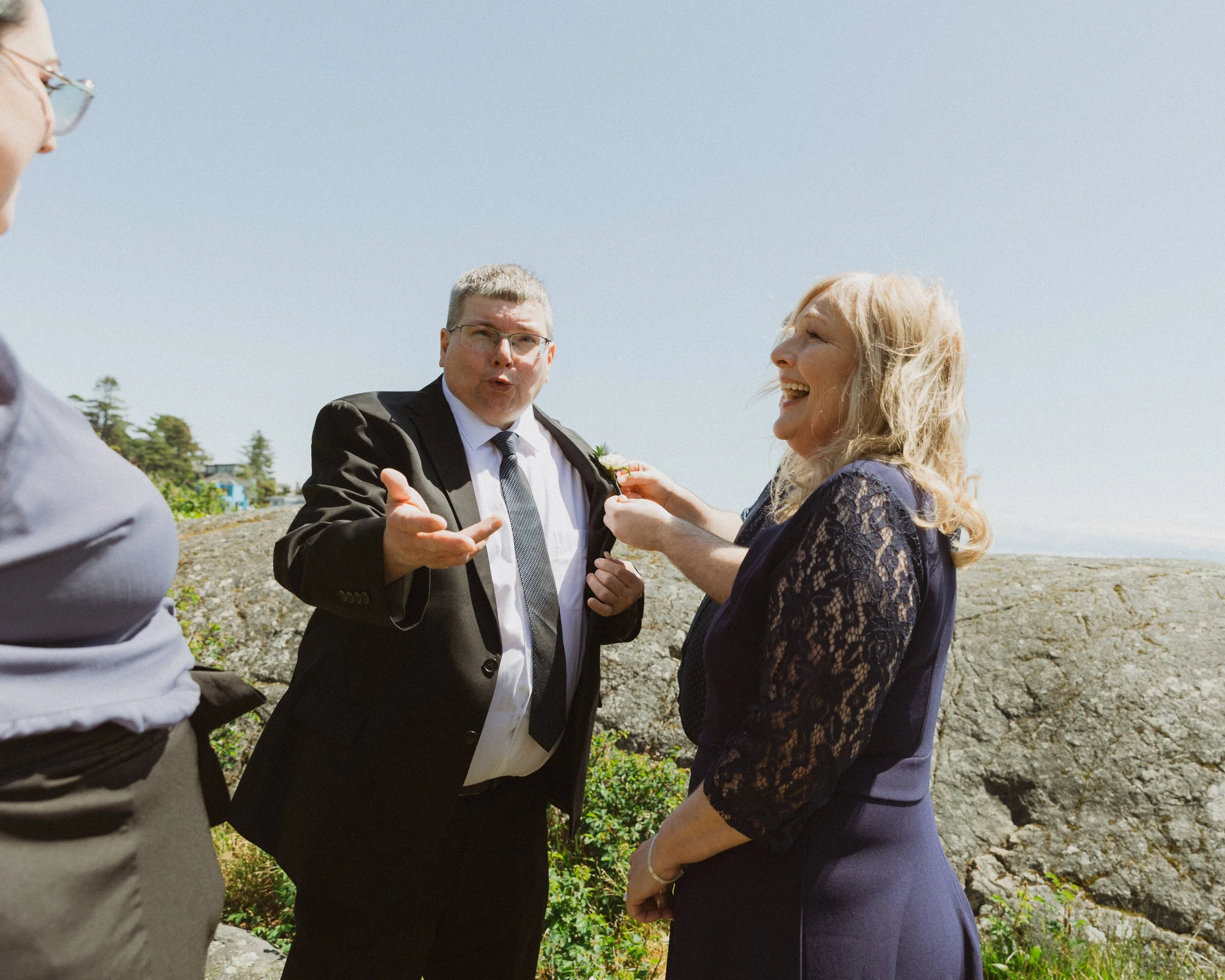 victoria-bc-documentary-wedding-photography-parents-laughing.jpg