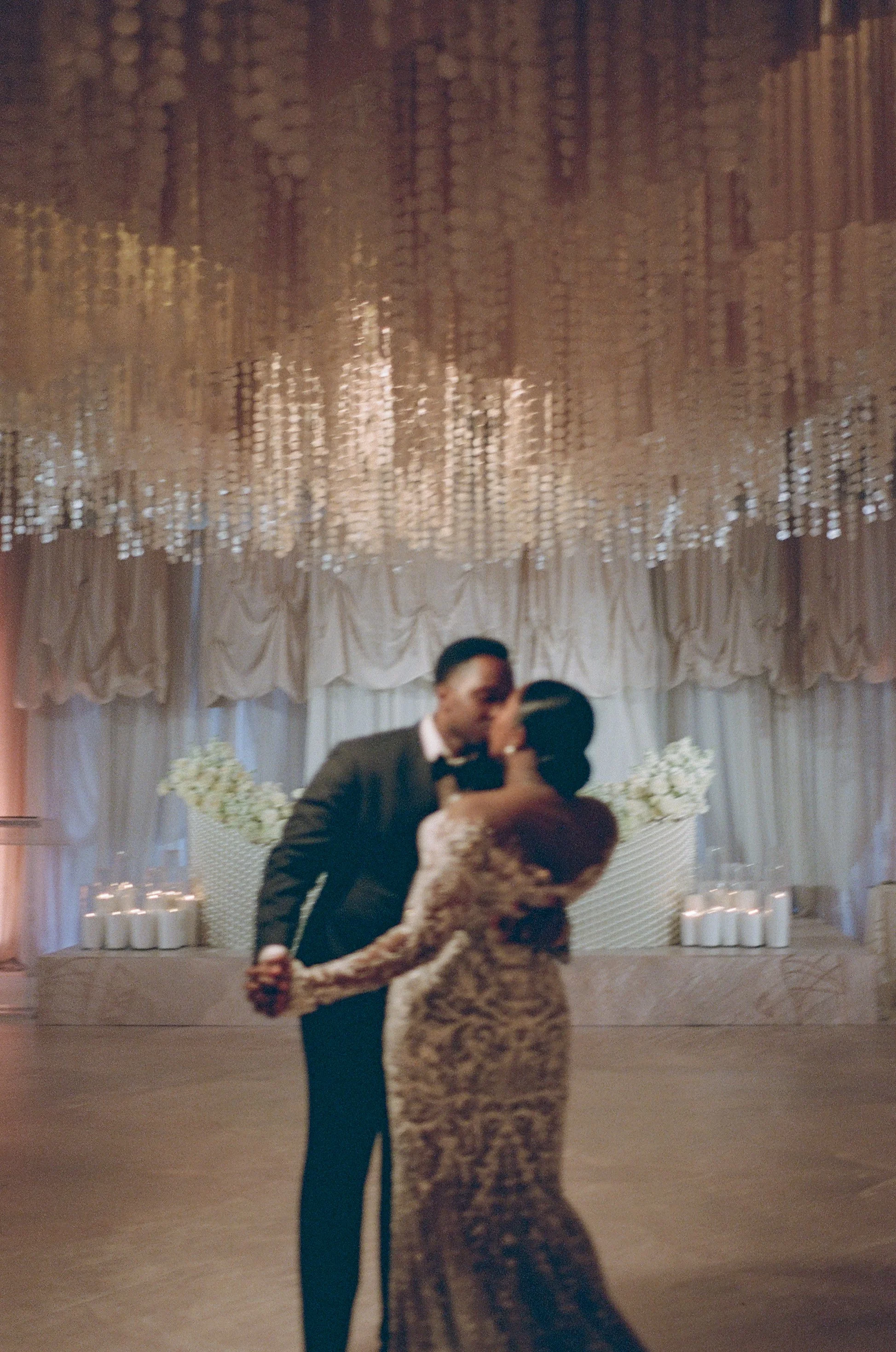 glodyAnnita_whiteWedding_234.jpg