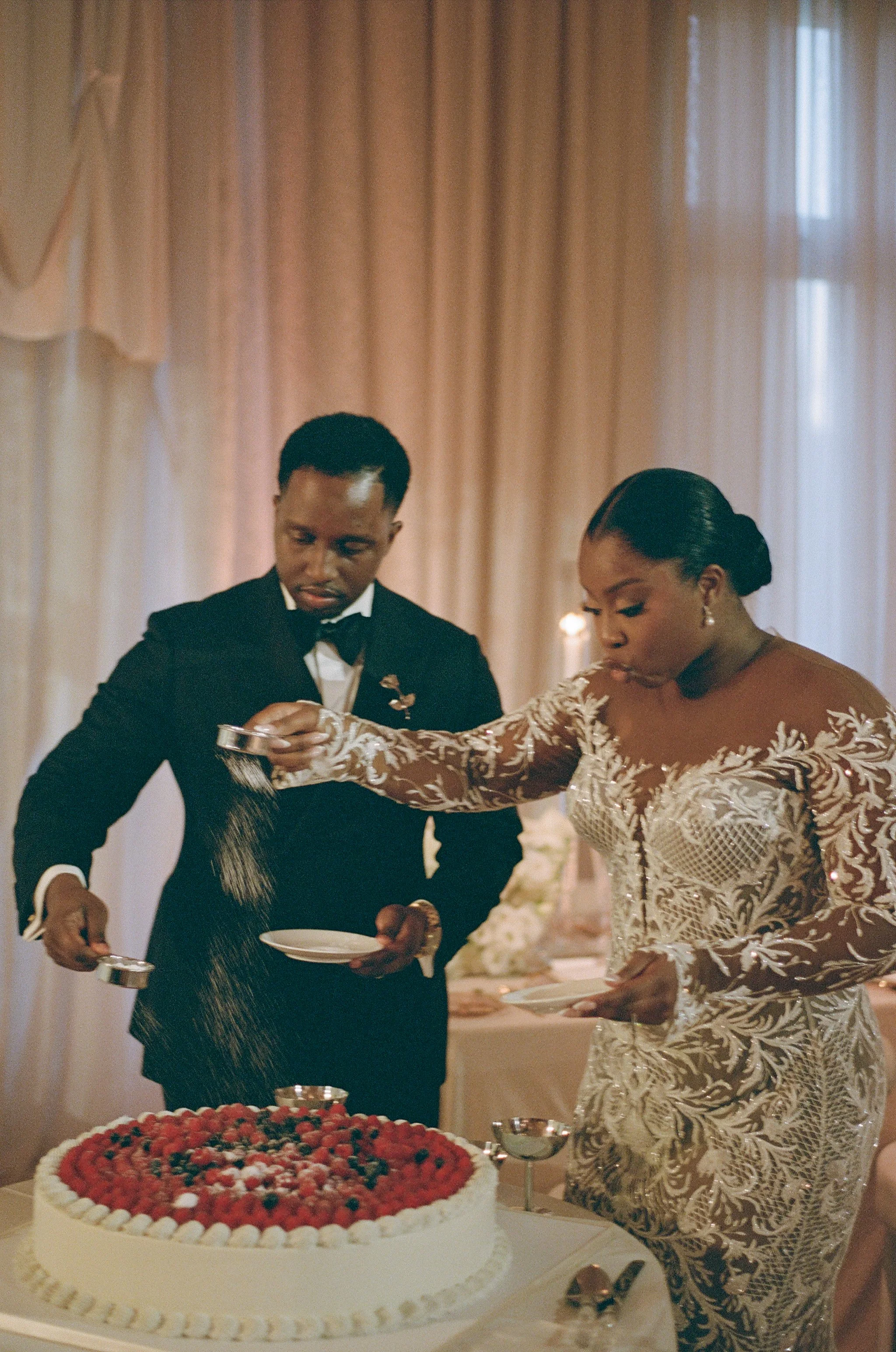 glodyAnnita_whiteWedding_245.jpg