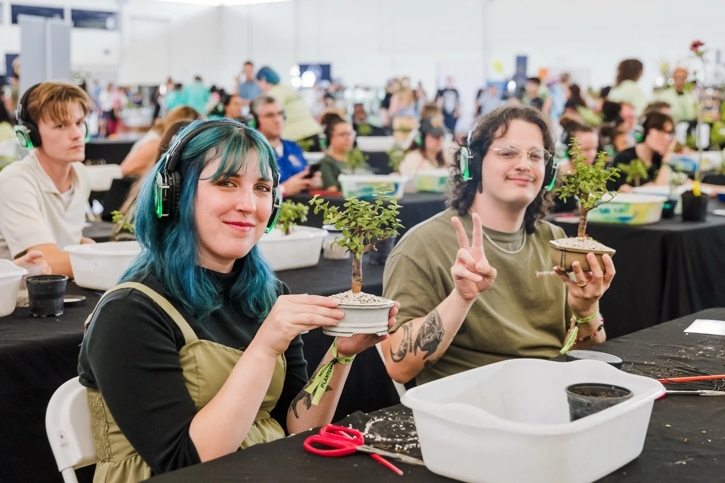 🖋️Sign up for a Beginner Bonsai Workshop!

Ever wanted to learn the art of bonsai? Join Bonsai Bar for a 90 minute beginner bonsai workshop! 

💚Their team will provide everything you need to learn how to create and care for your very own tiny tree 
