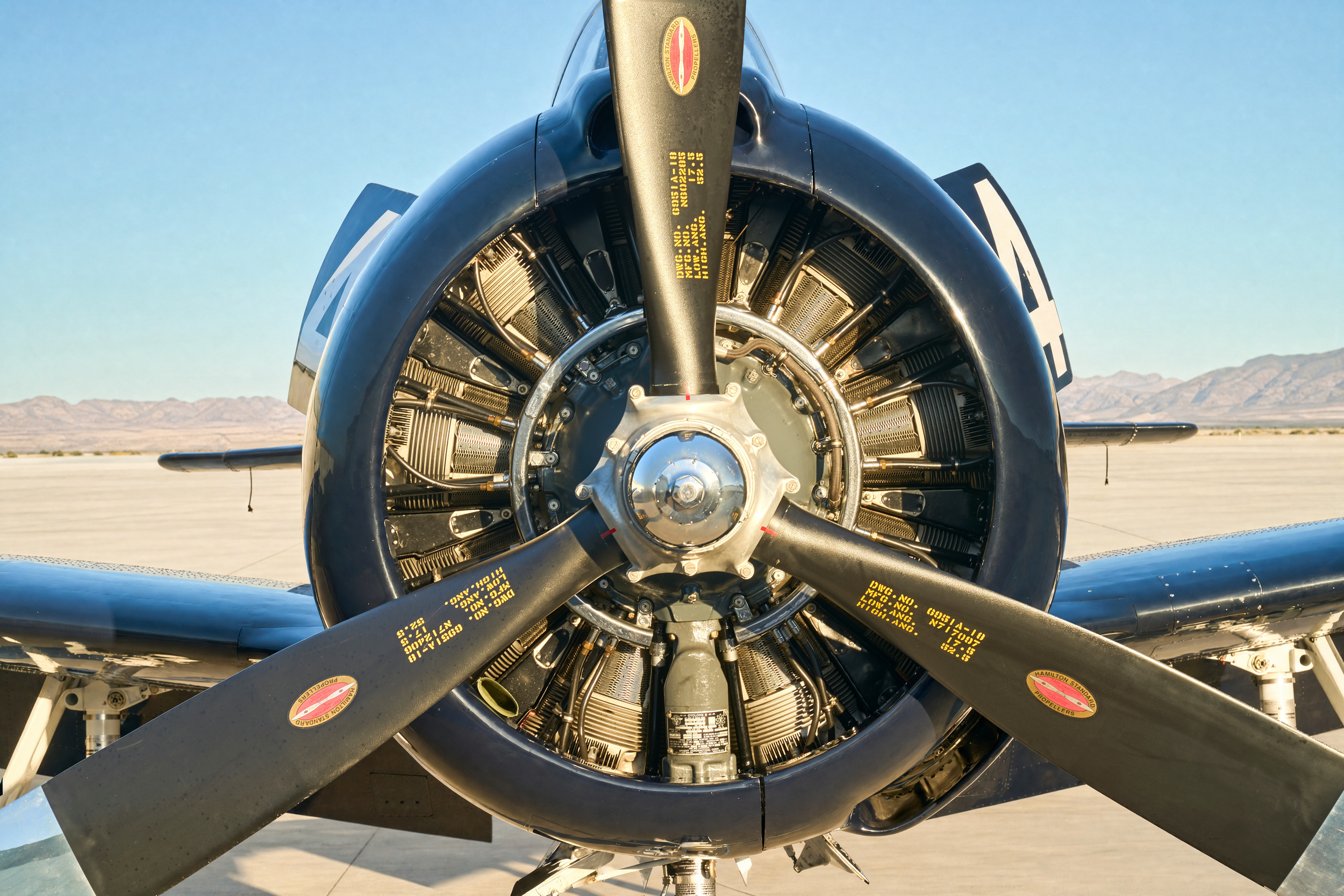 Trojan_T-28_Engine2.png