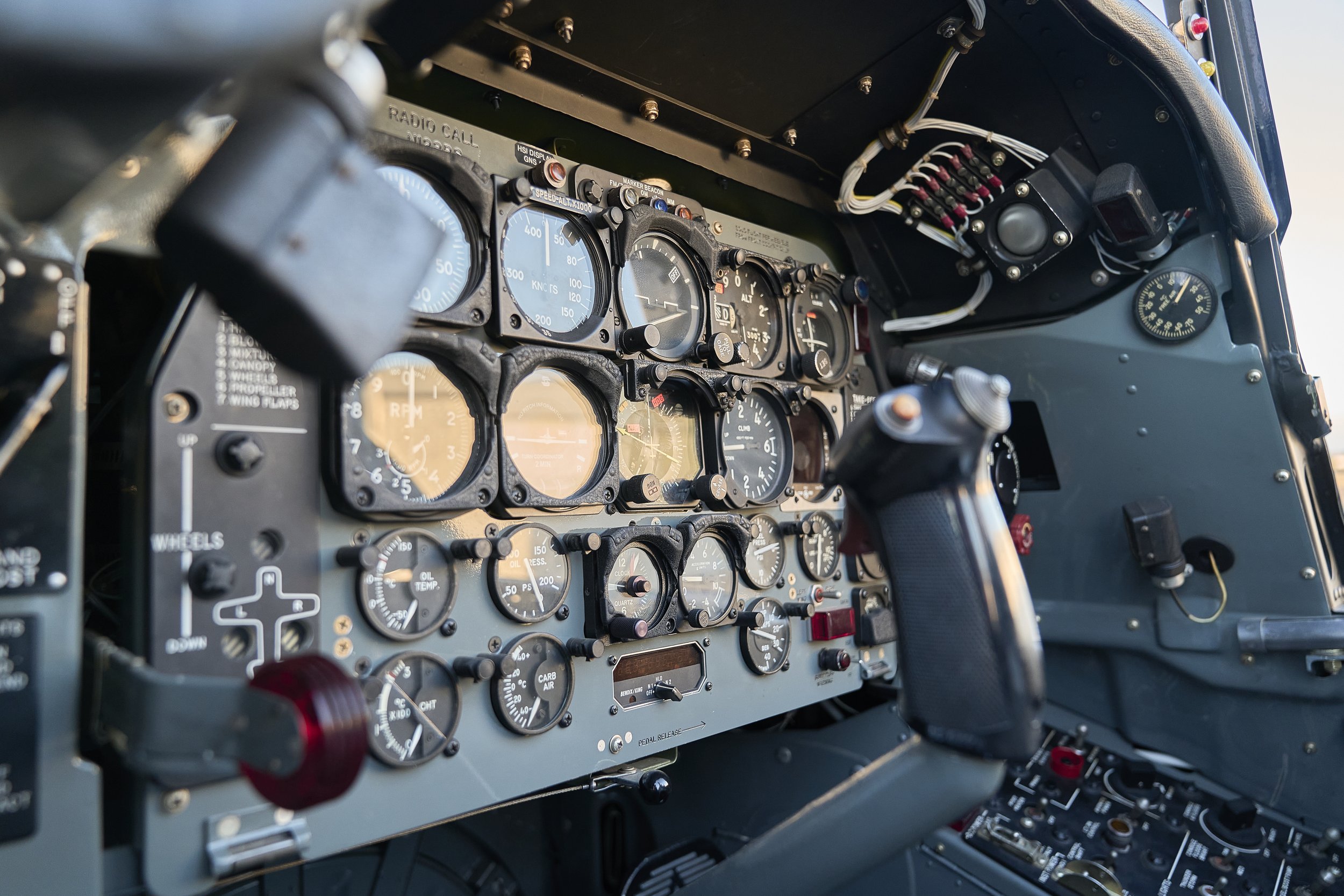 Trojan_T-28_Instrument5.jpg