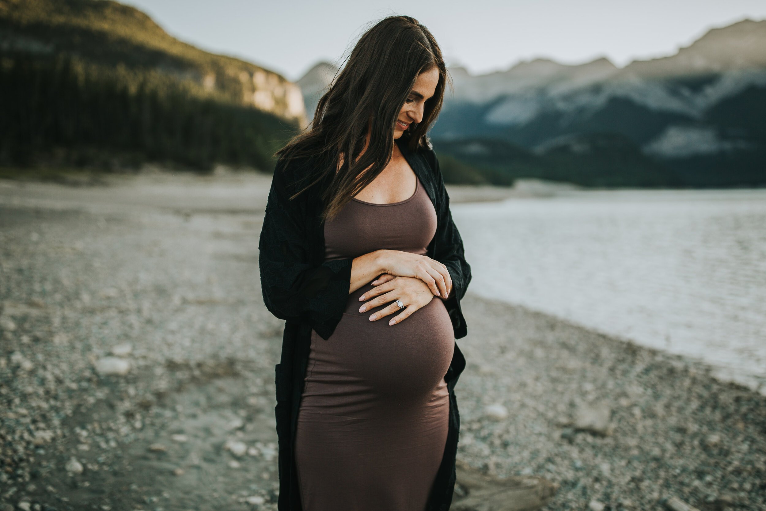 Kananaskis-Maternity-Session-Mint-Photography-39.jpg