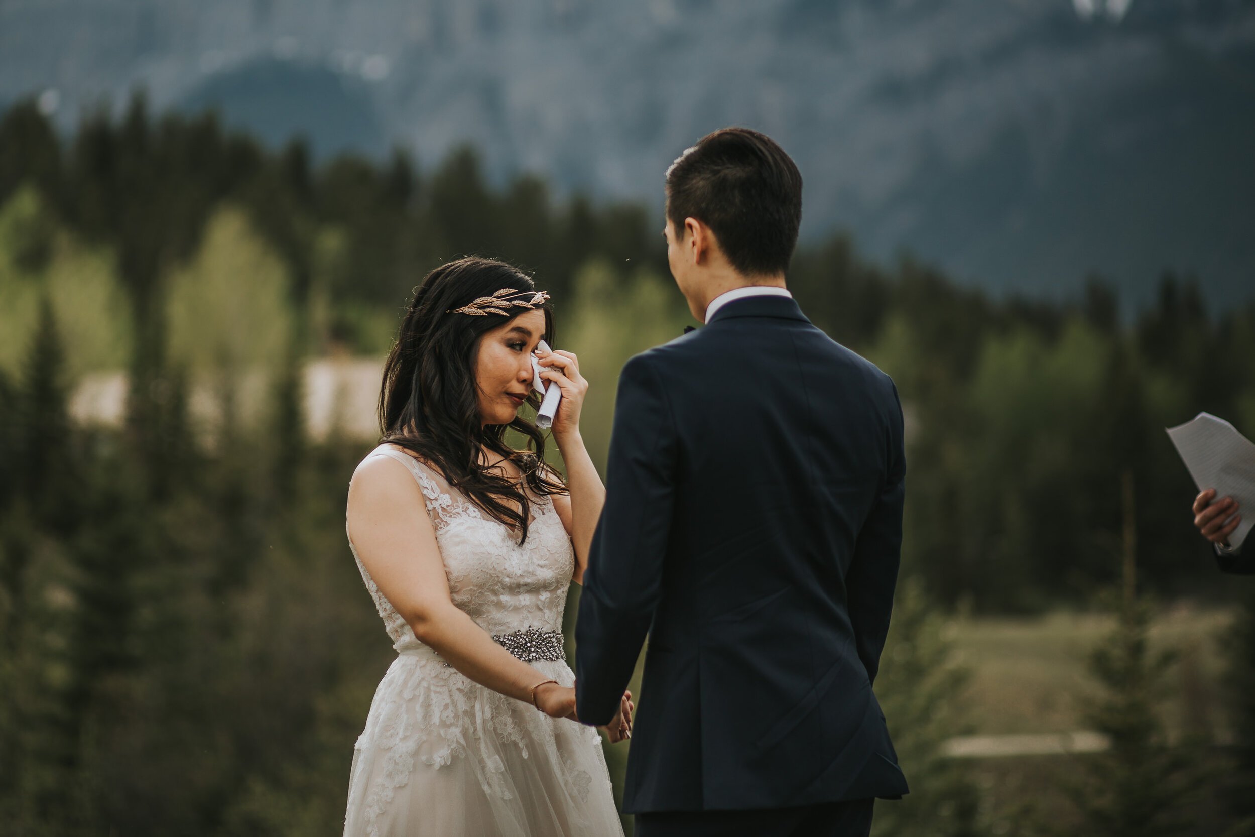 Intimate-Canmore-Alberta-Wedding-Ceremony