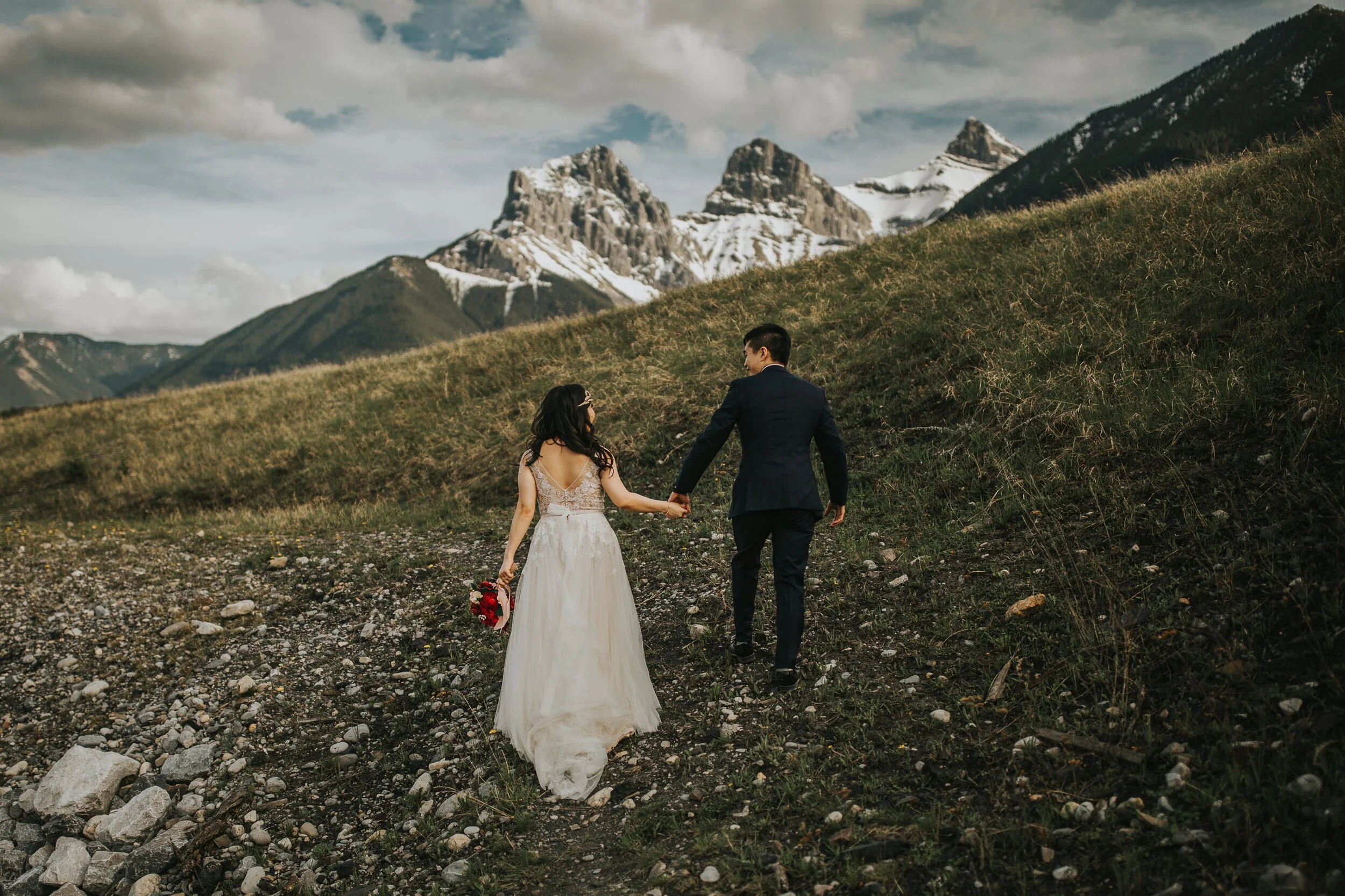 Intimate-Canmore-Alberta-Wedding 