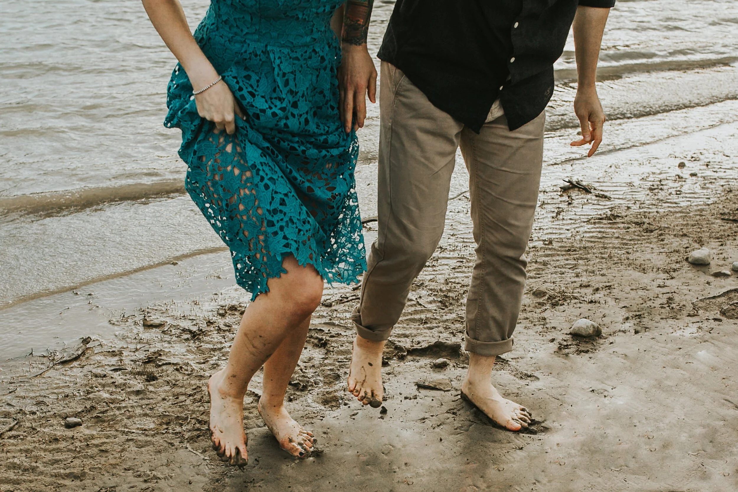 Barrier-Lake-Kananaskis-Picnic-Engagement-Session