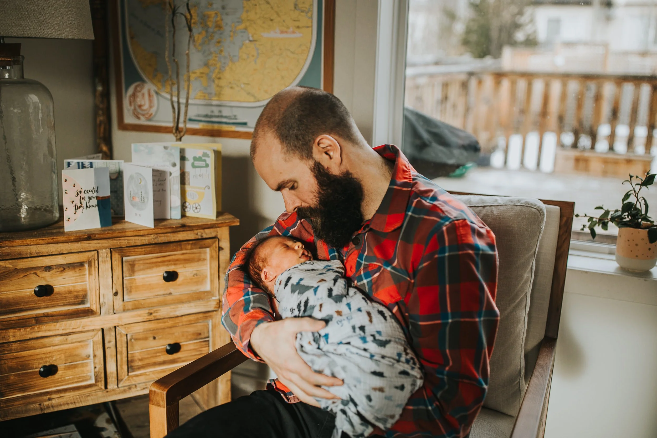 Calgary-At-Home-Lifestyle-Newborn-Photographer