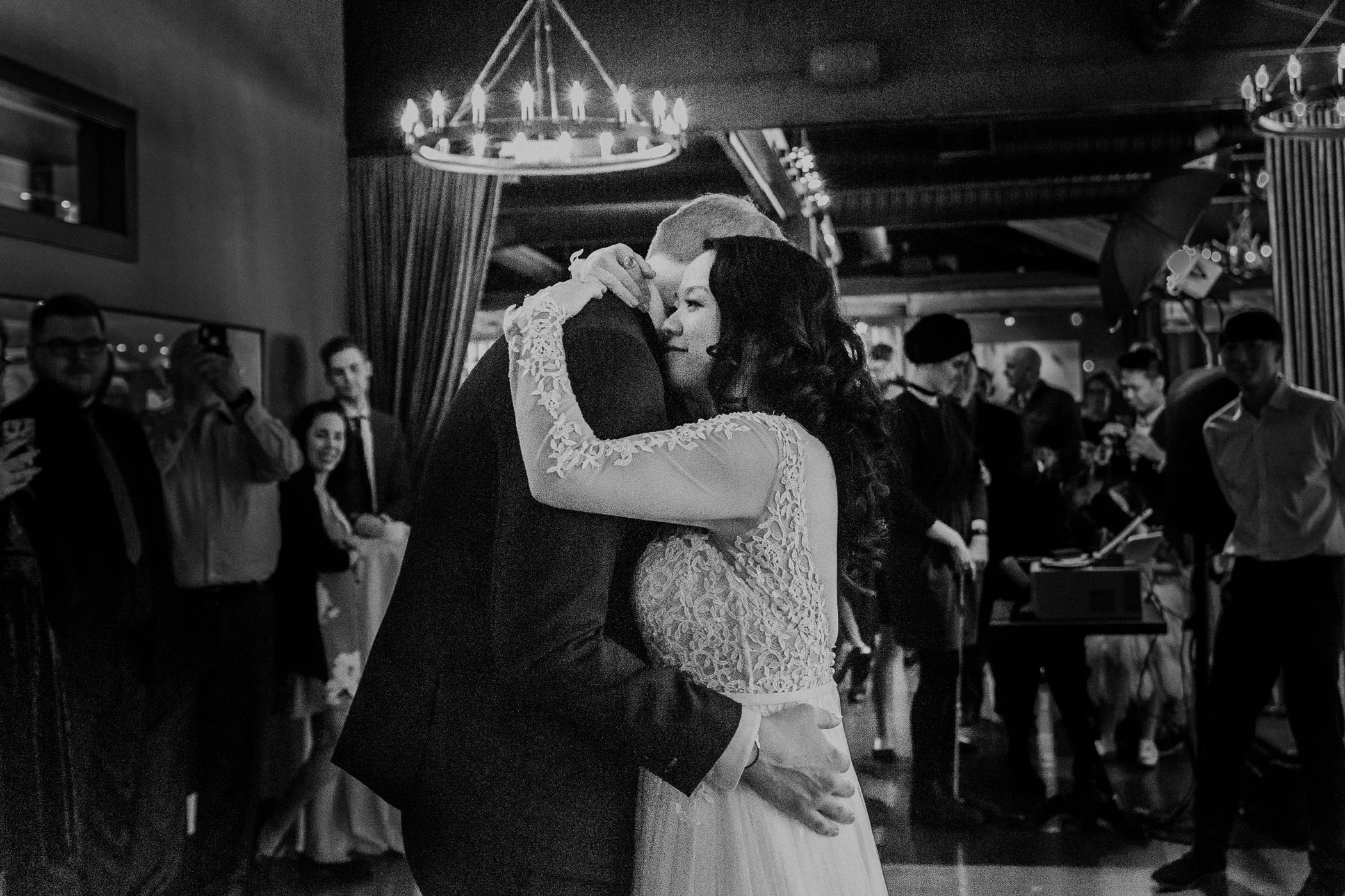 Calgary-Alberta-Wedding-Photographer-The-Lake-House-7.jpg