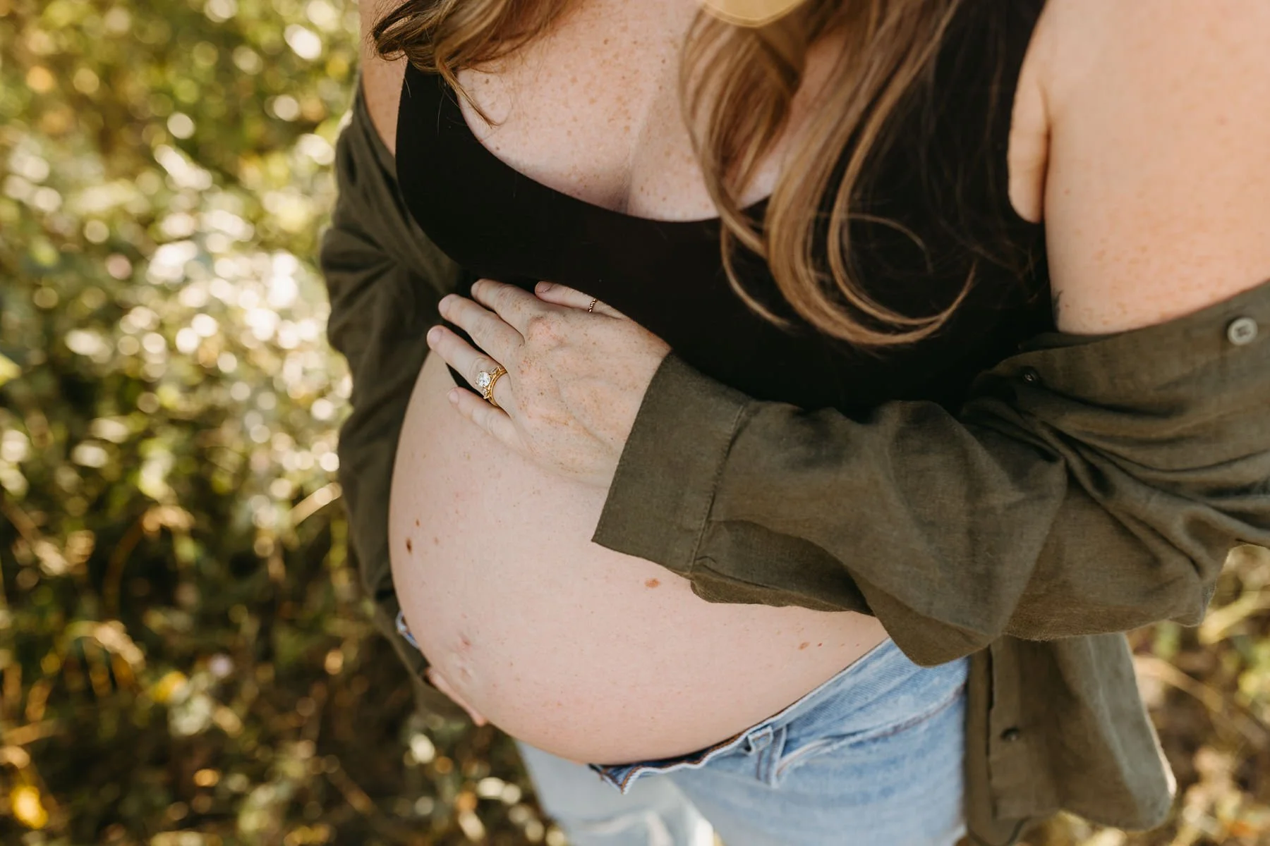 Calgary Lifestyle Maternity Photographer