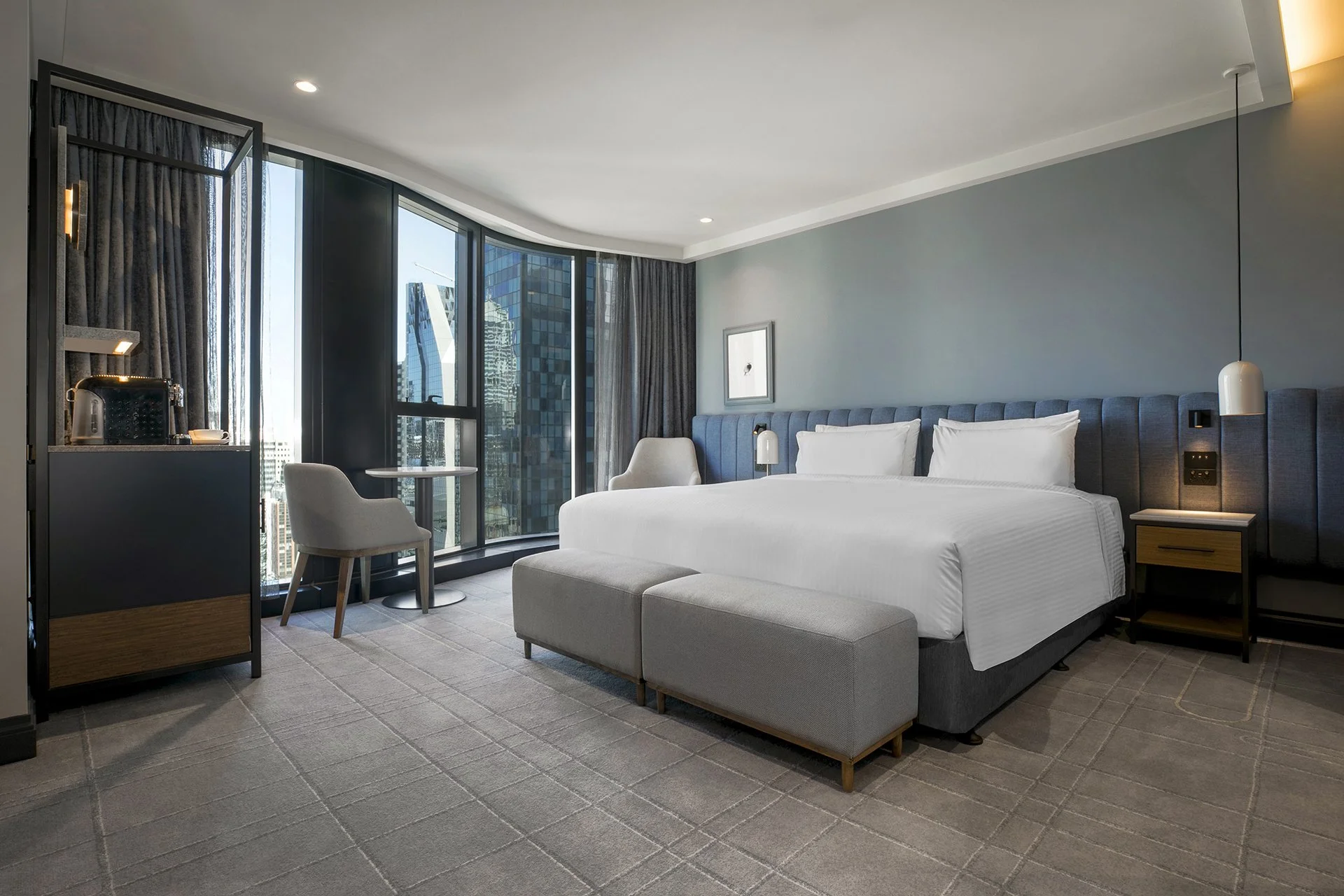 1 KING BED PREMIUM HIGH FLOOR