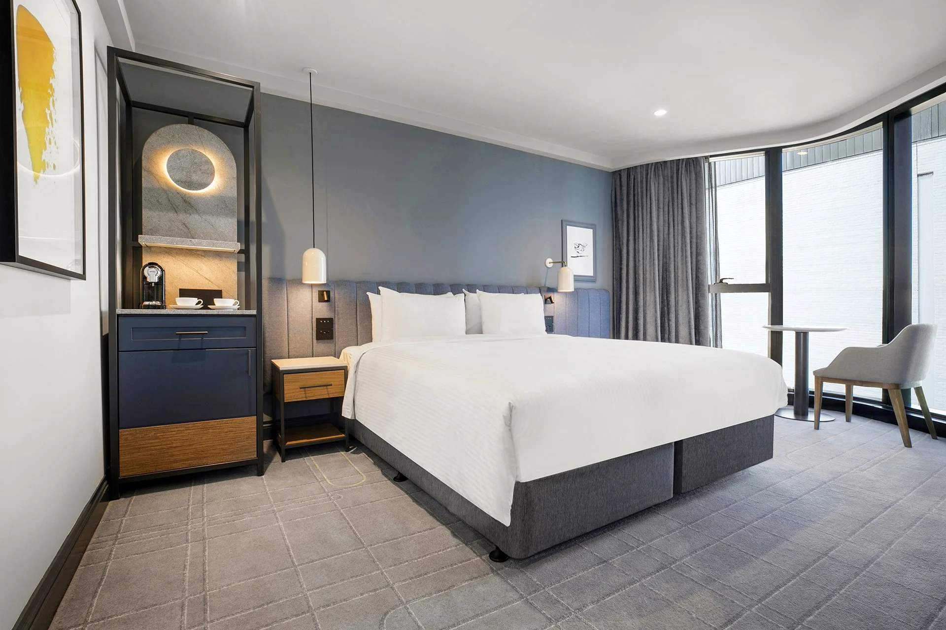 1 KING BED PREMIUM BATH