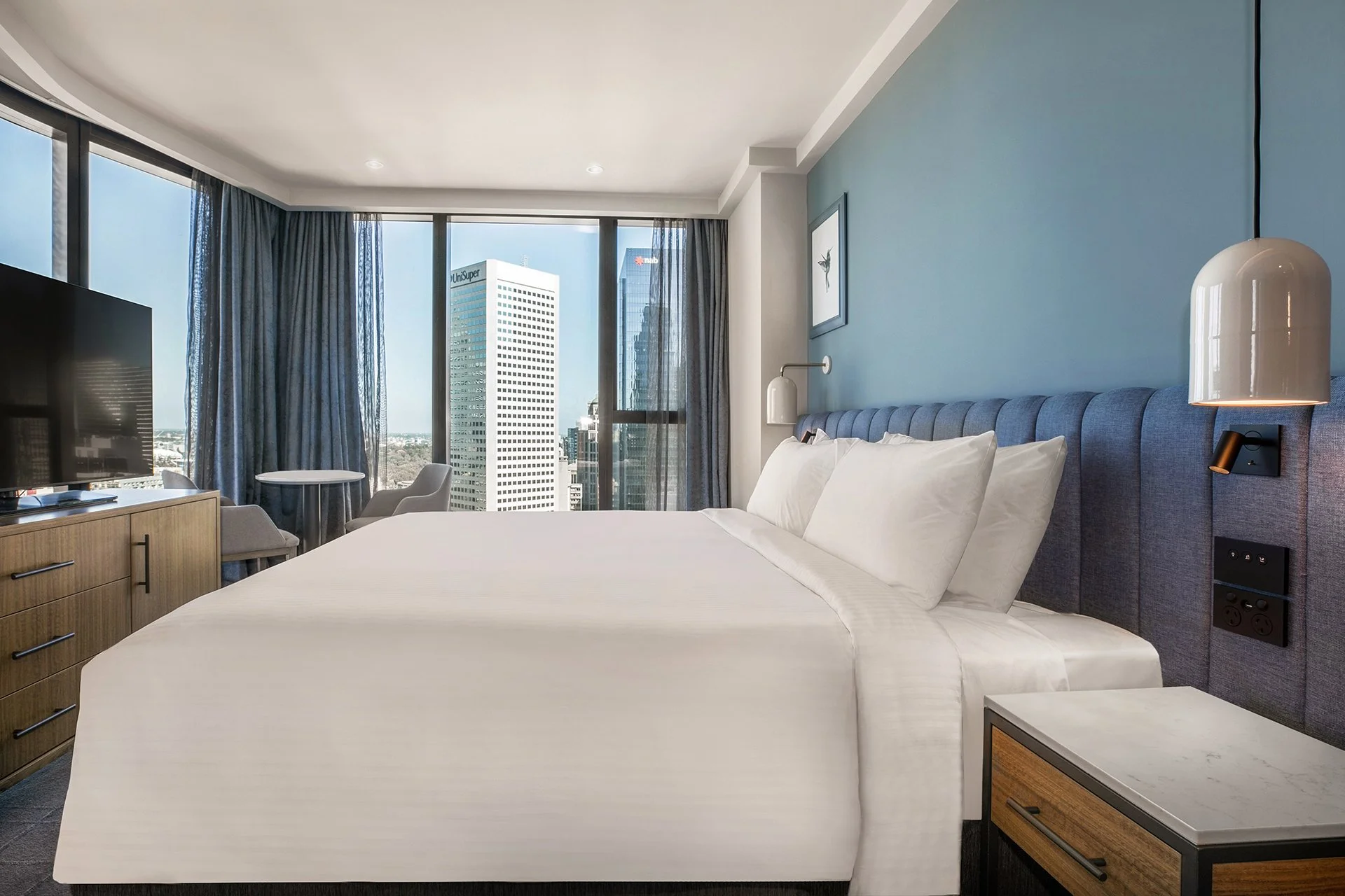 1 KING BED PREMIUM CITY VIEW HIGH FLOOR