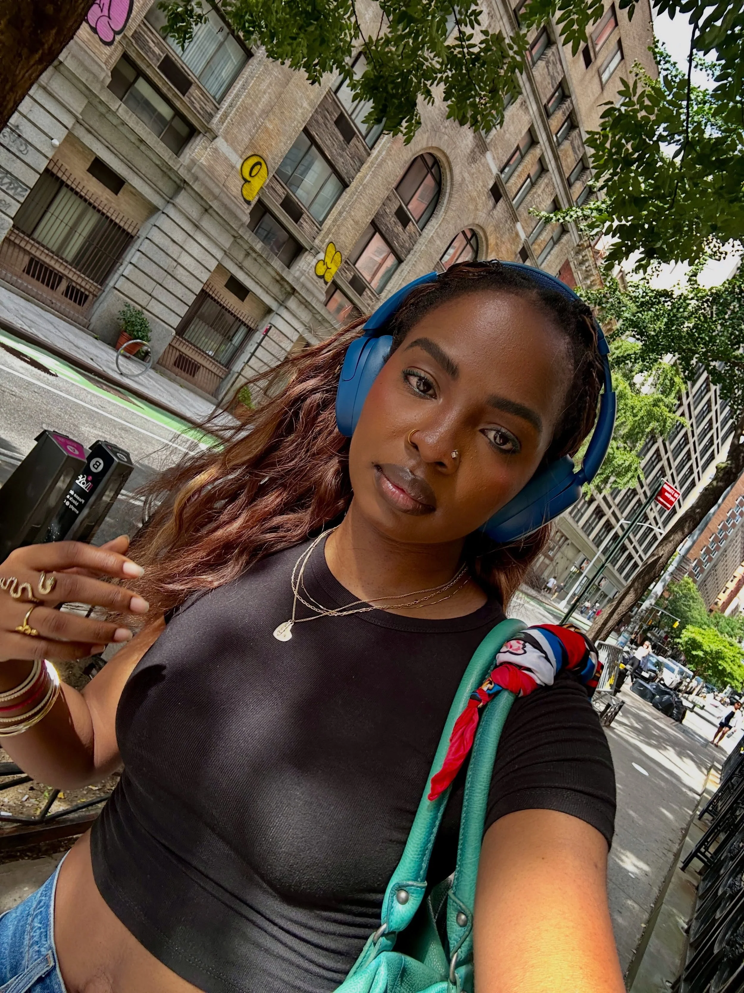 NYC, I stayed away for too long!!! 🗽🥰 
So excited to be back and even more excited for my fall book haul 🍂🤎

#citylife #bookaesthetıc