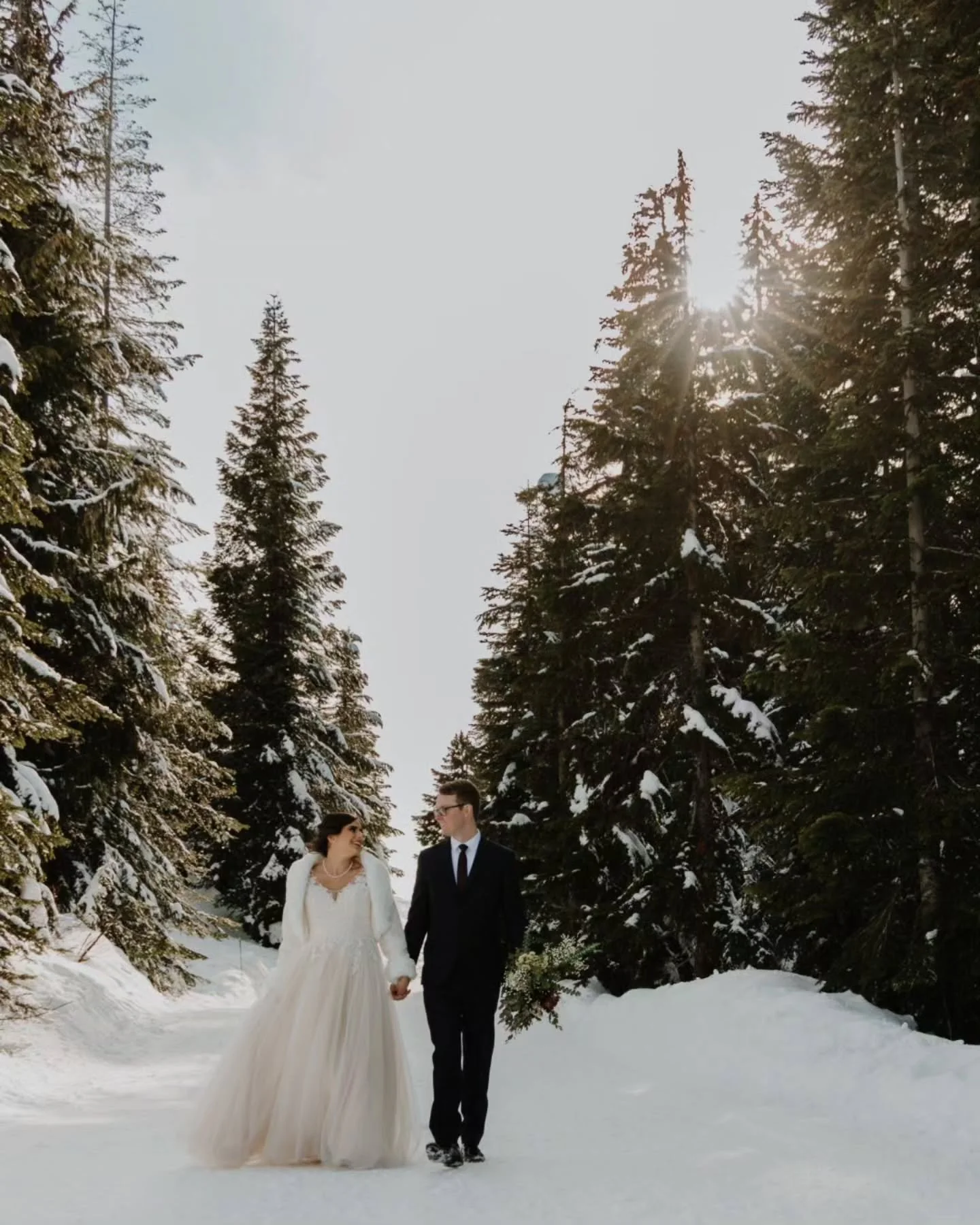 Happy Belated Anniversary to these two beauties 💕